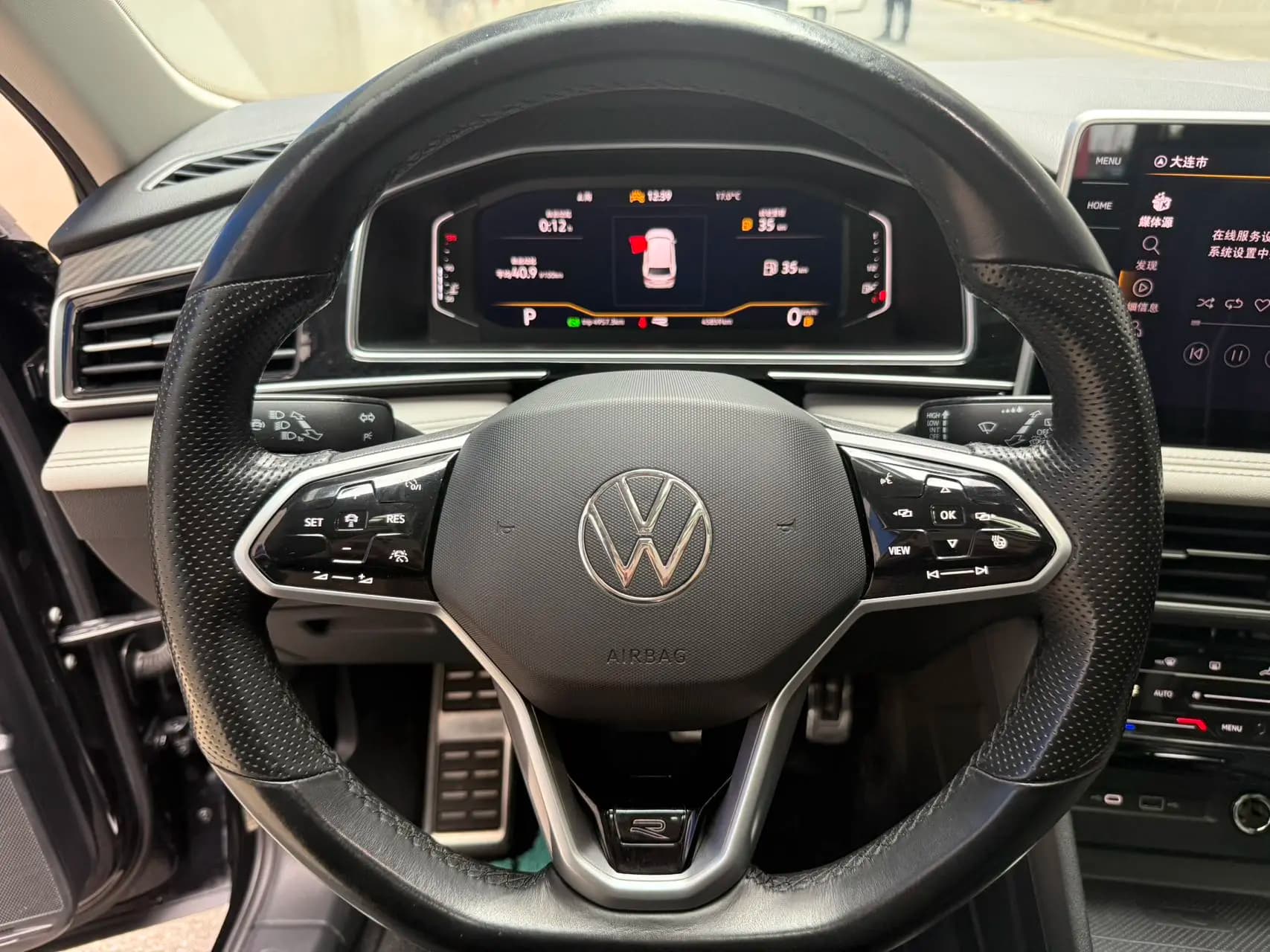 Volkswagen Tiguan L 2023 г. 45031 км. — фото 20