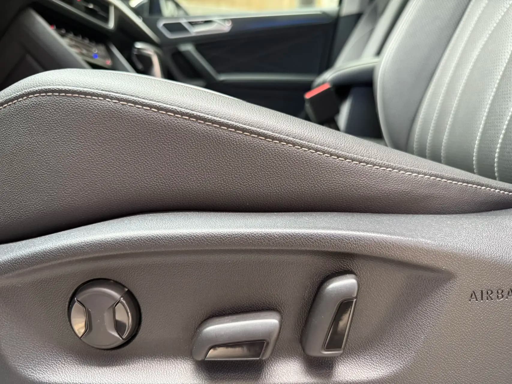 Volkswagen Tiguan L 2023 г. 45031 км. — фото 23