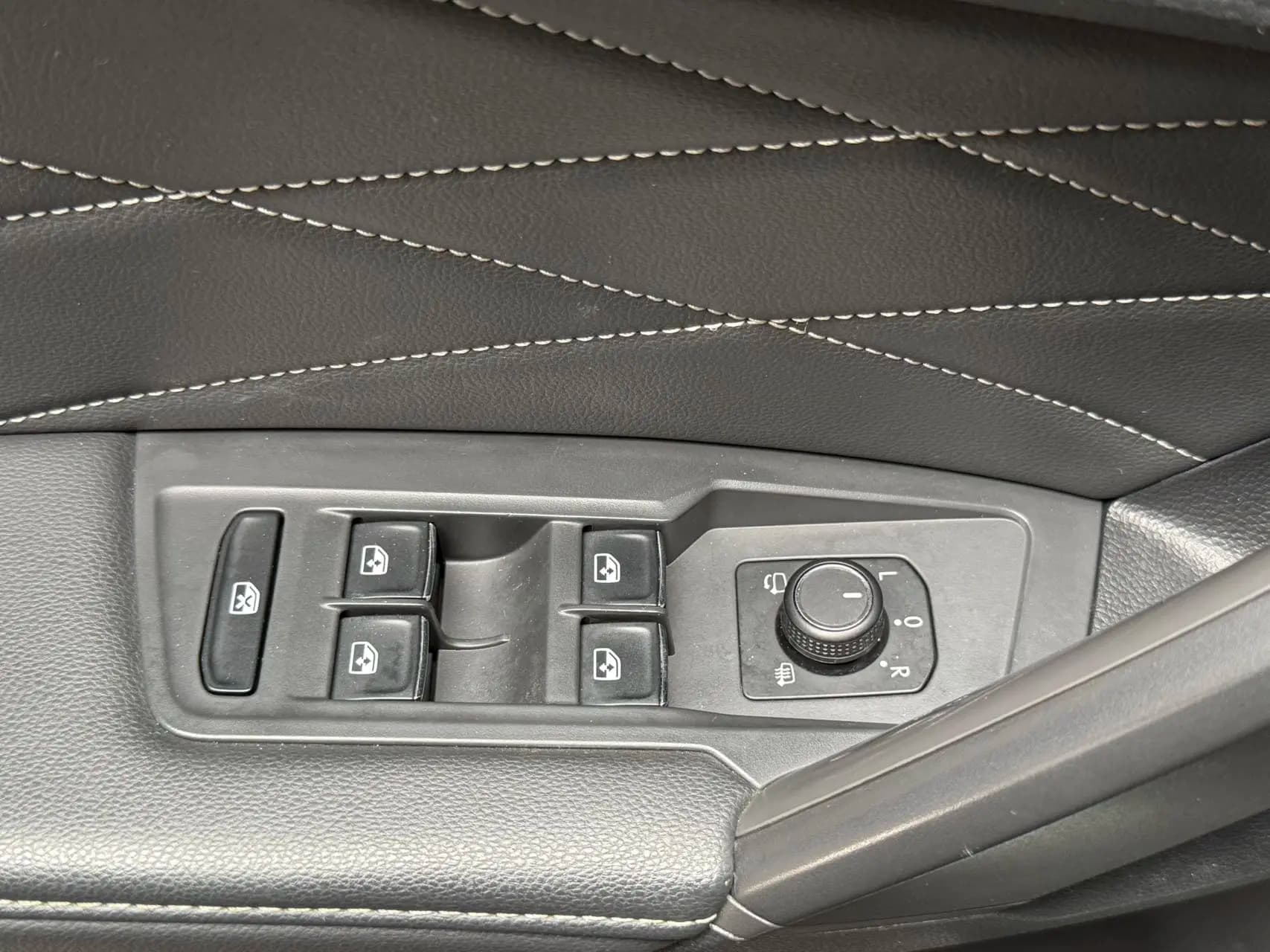 Volkswagen Tiguan L 2023 г. 45031 км. — фото 26