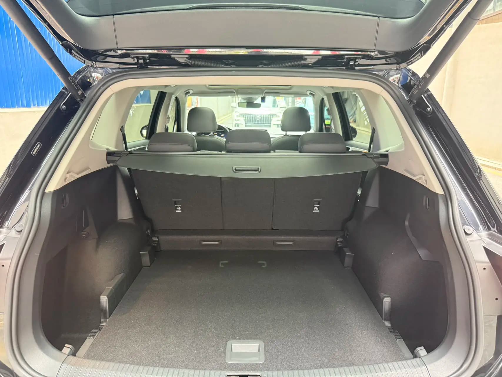 Volkswagen Tiguan L 2023 г. 45031 км. — фото 27
