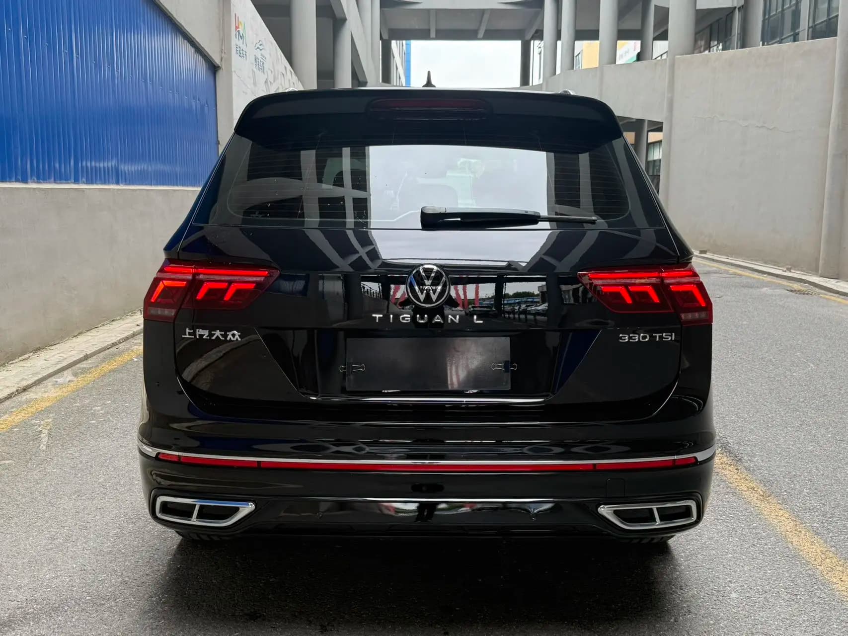Volkswagen Tiguan L 2023 г. 45031 км. — фото 5