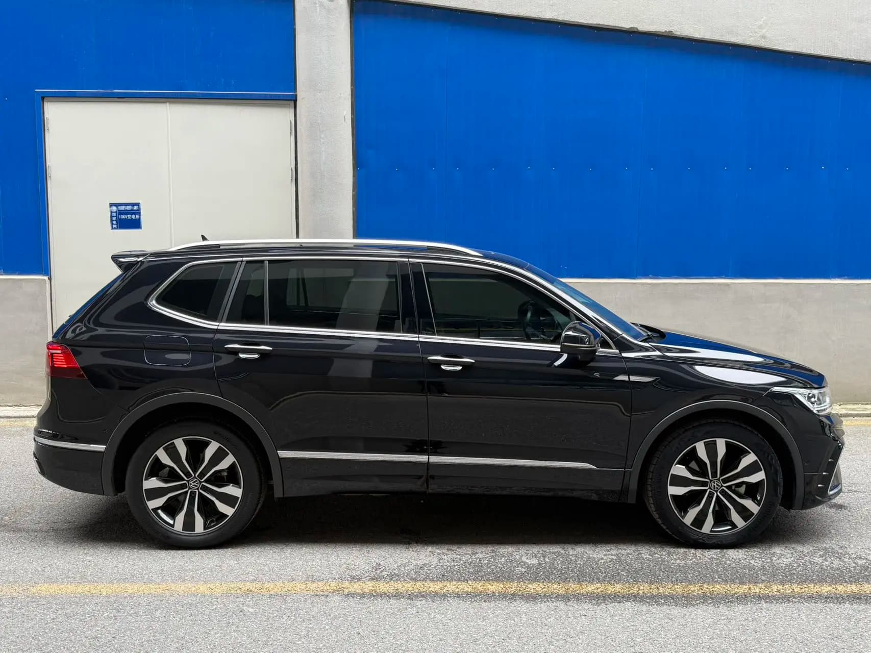 Volkswagen Tiguan L 2023 г. 45031 км. — фото 7