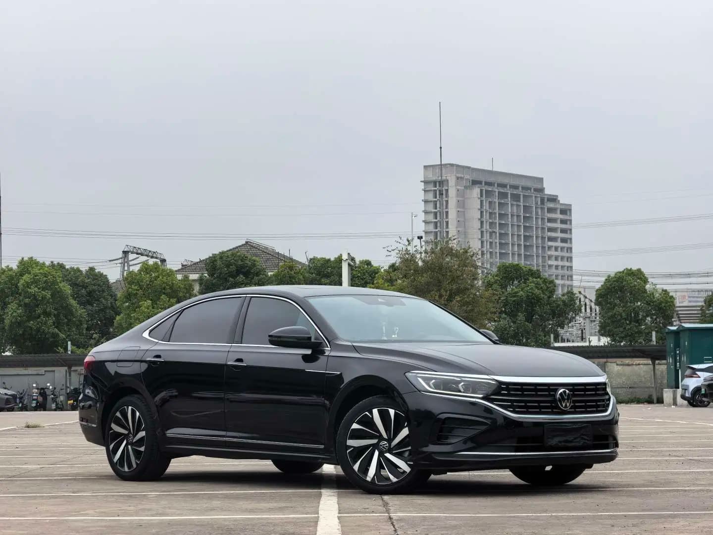 Volkswagen Passat 2022 г. 37144 км. — фото 3