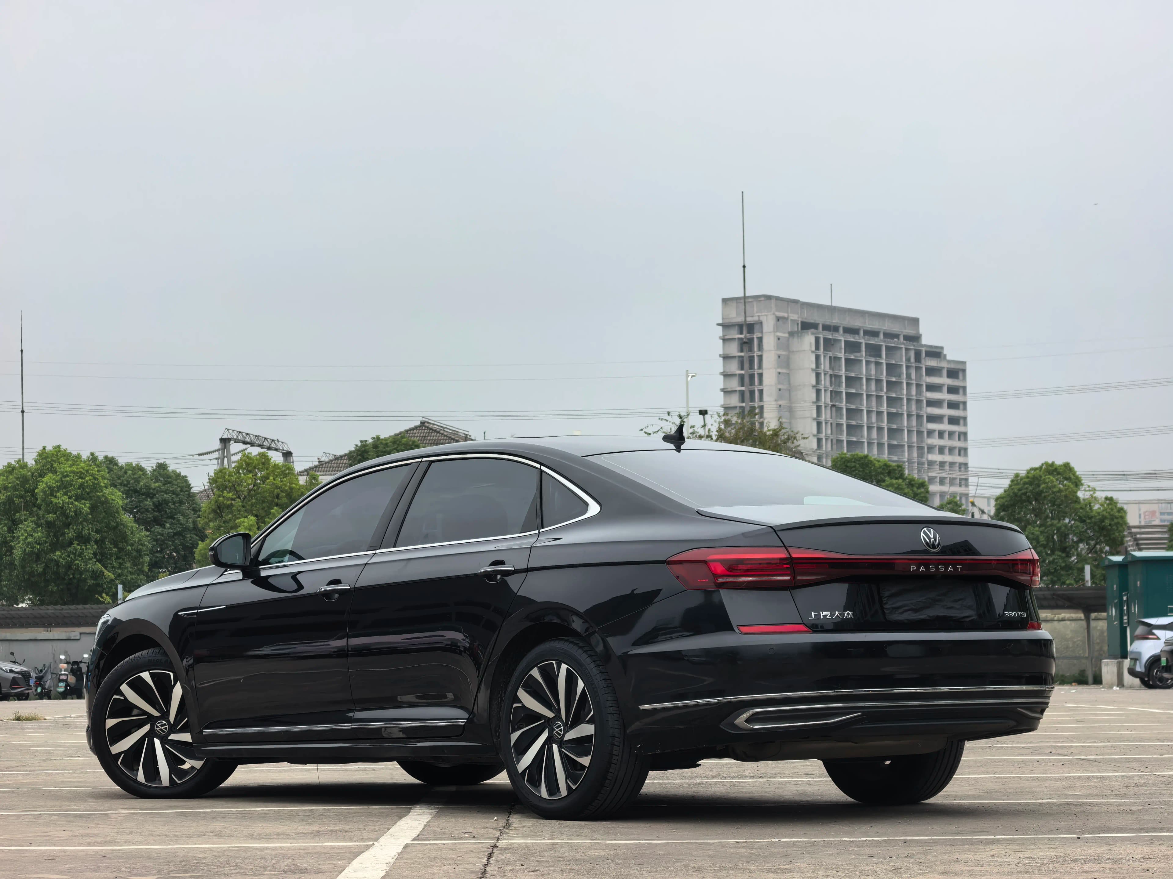 Volkswagen Passat 2022 г. 37144 км. — фото 5