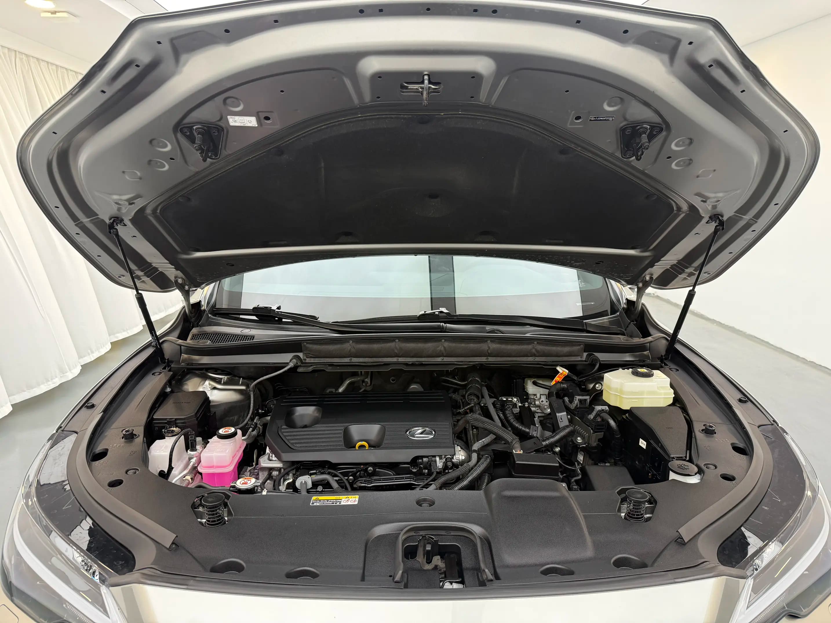 Lexus RX 2023 г. 97185 км. — фото 10