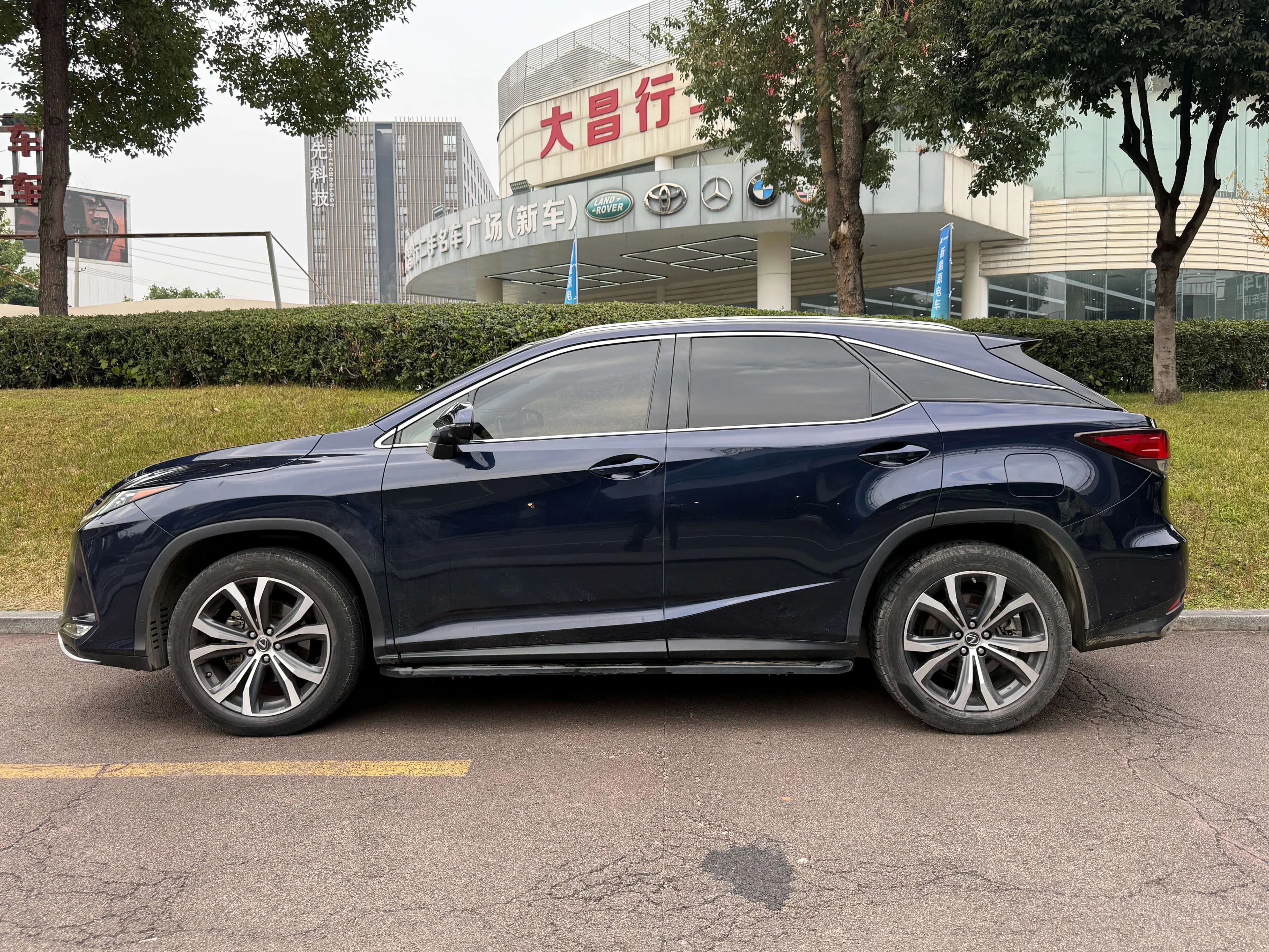 Lexus RX 2022 г. 42086 км. — фото 3