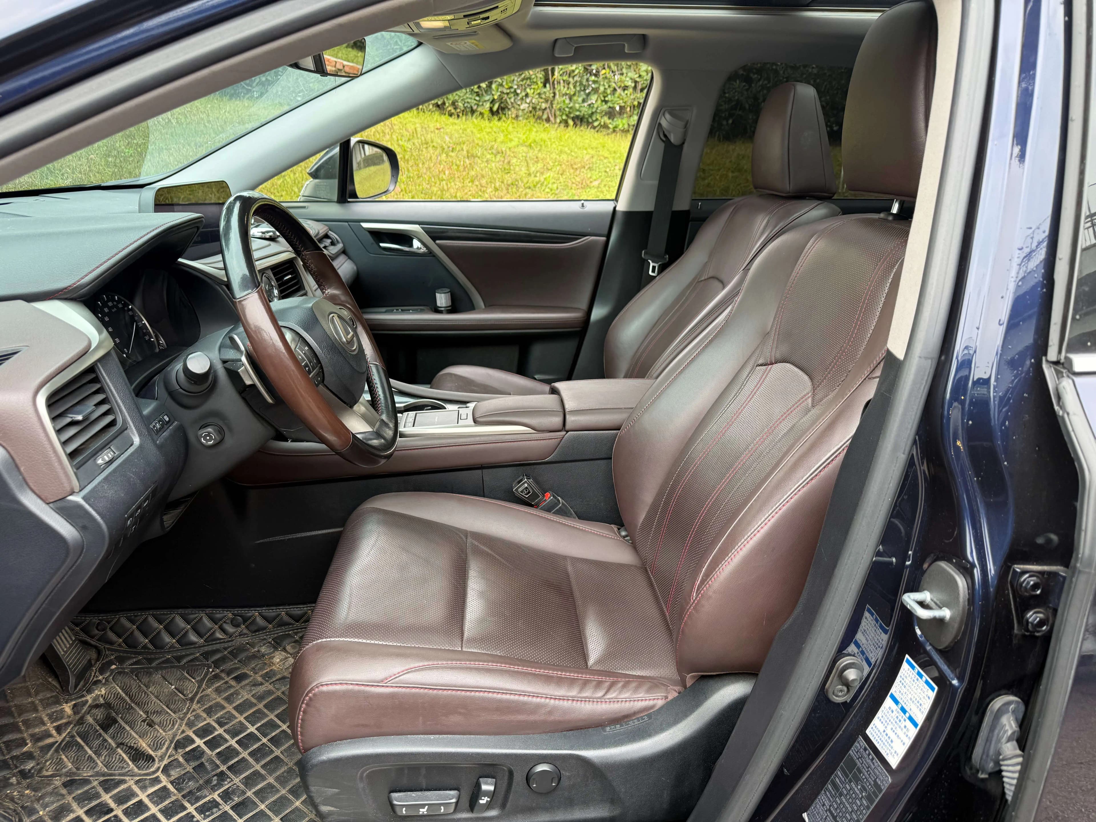Lexus RX 2022 г. 42086 км. — фото 8