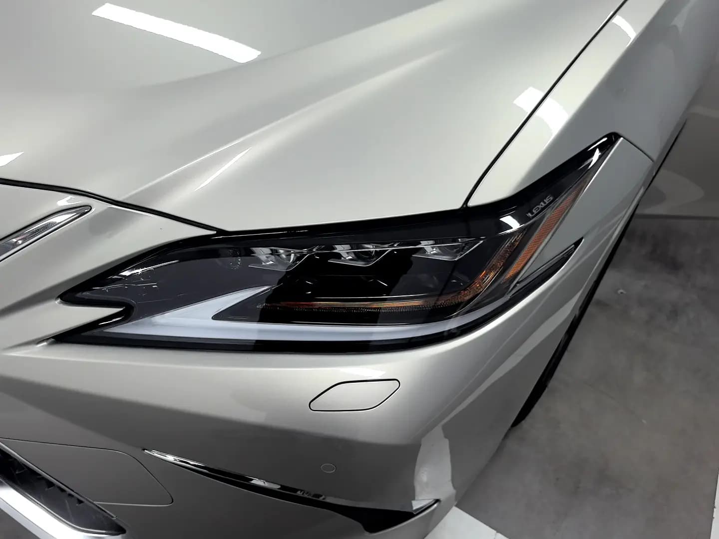 Lexus ES 2021 г. 49505 км. — фото 12