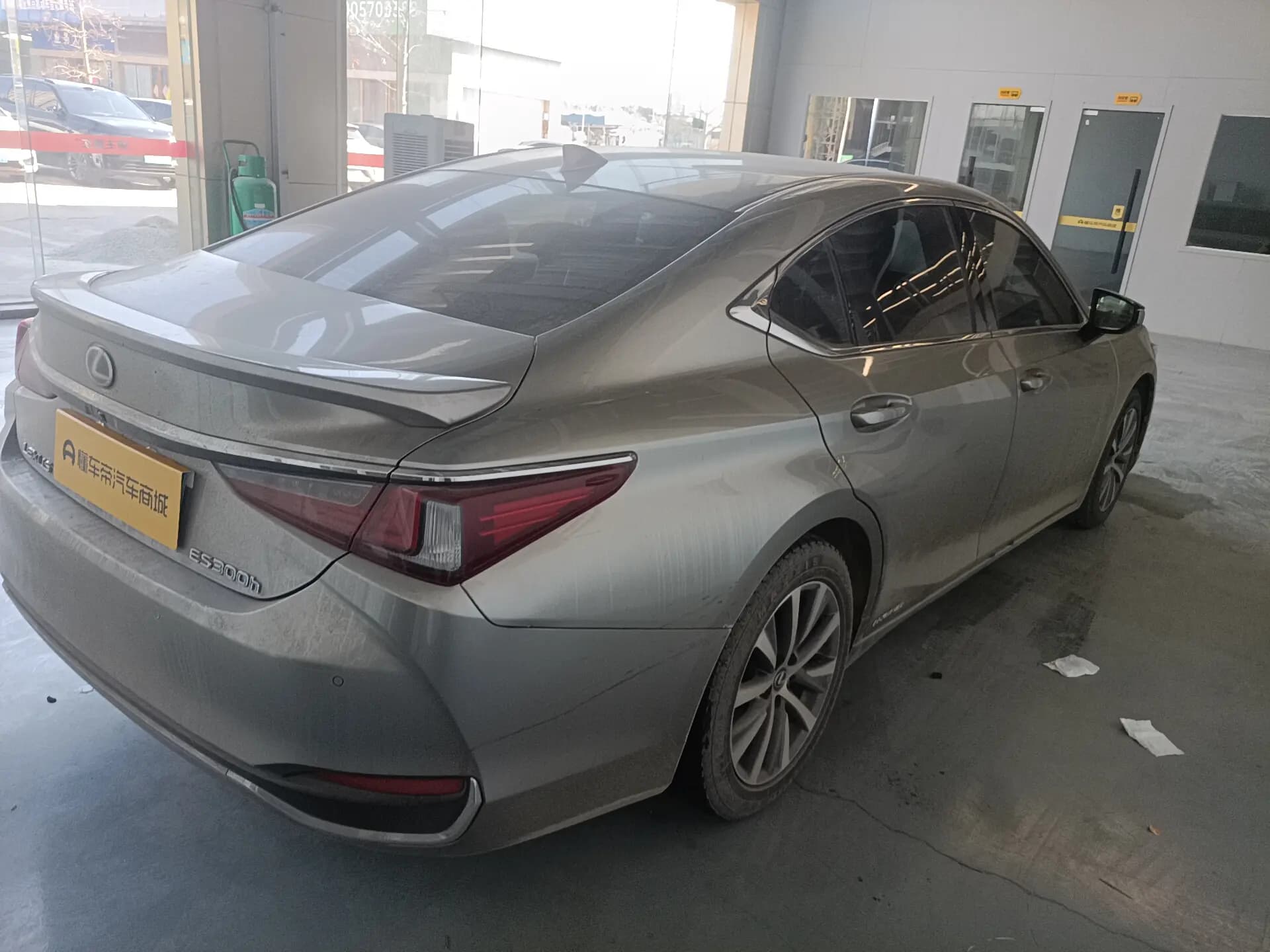 Lexus ES 2021 г. 57607 км. — фото 4