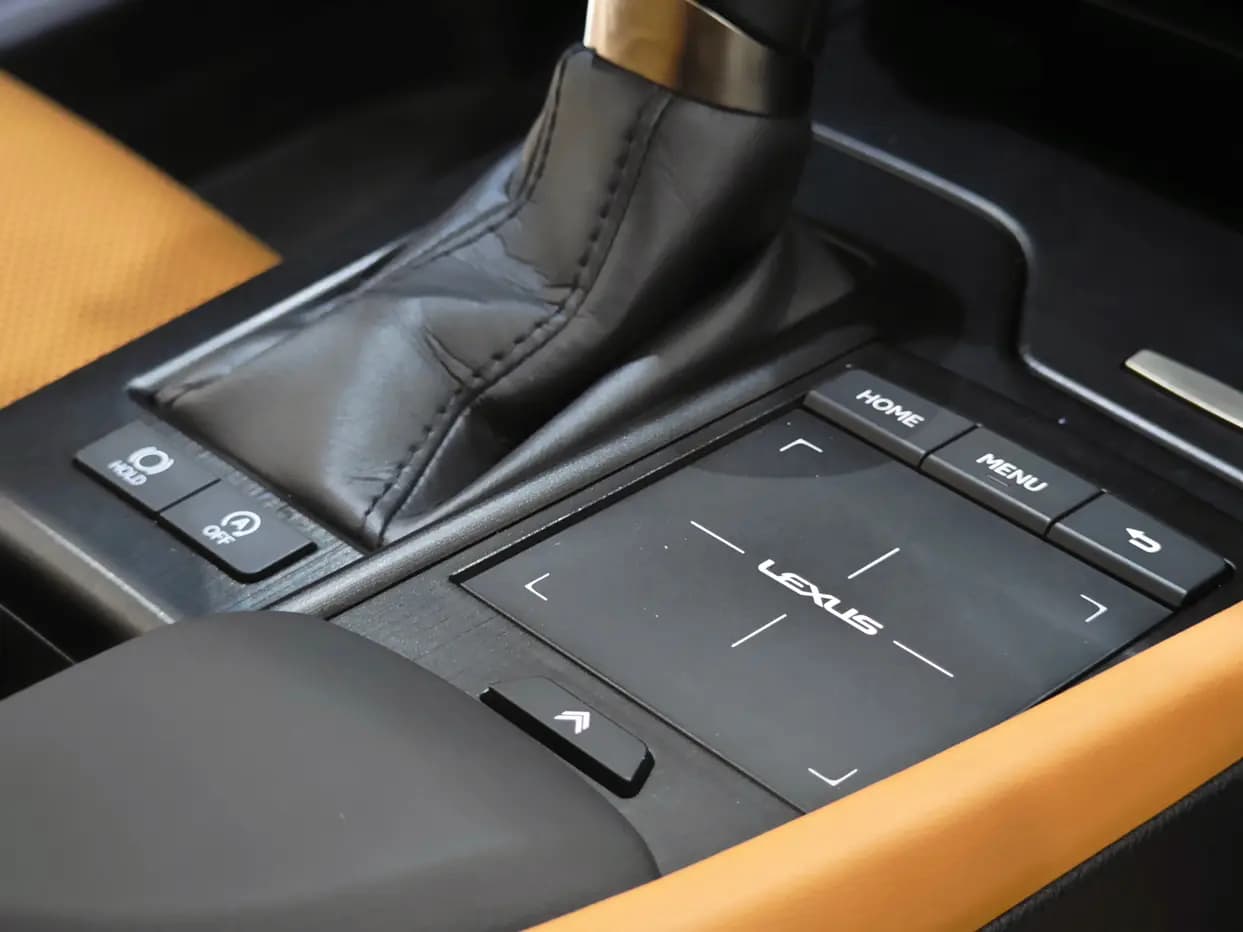 Lexus ES 2022 г. 70008 км. — фото 10