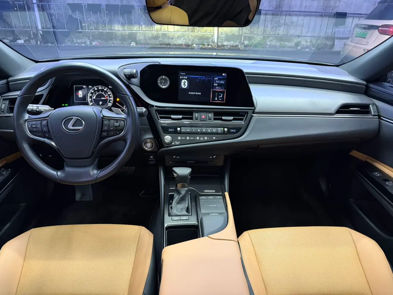 Lexus ES 2022 г. 36010 км. — фото 11