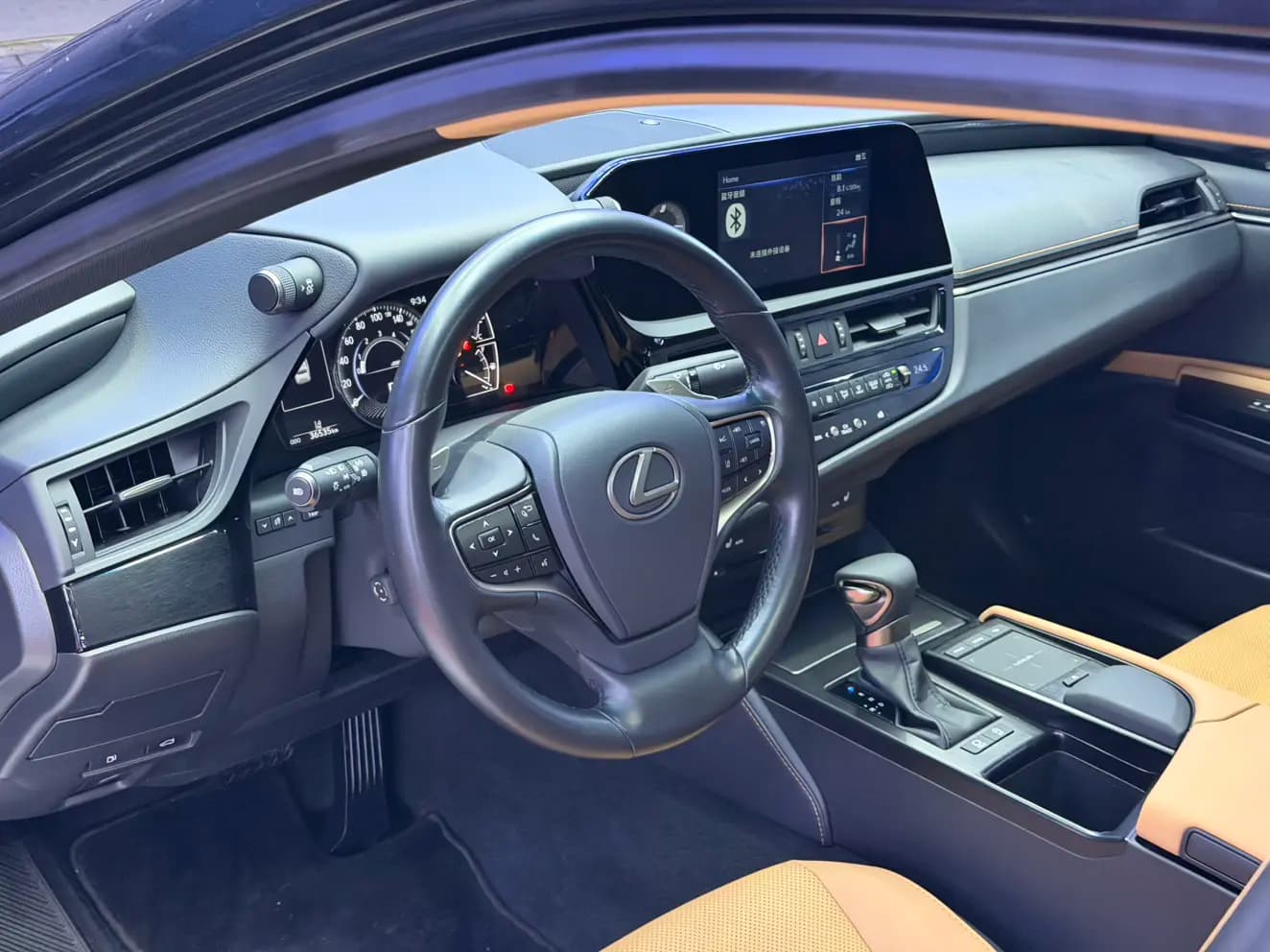 Lexus ES 2022 г. 36010 км. — фото 14