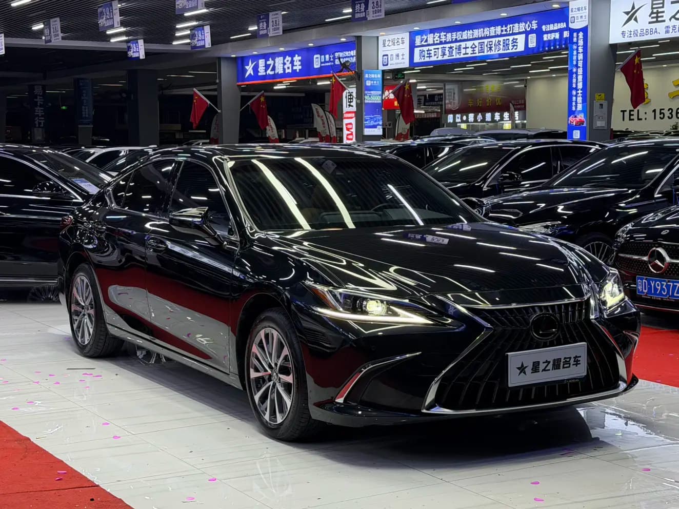 Lexus ES 2022 г. 36010 км. — фото 3