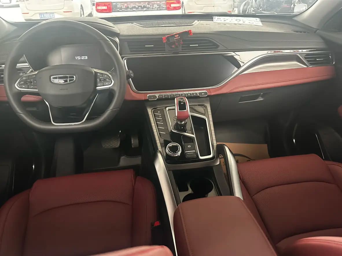 Geely Atlas 2023 г. 25746 км. — фото 8