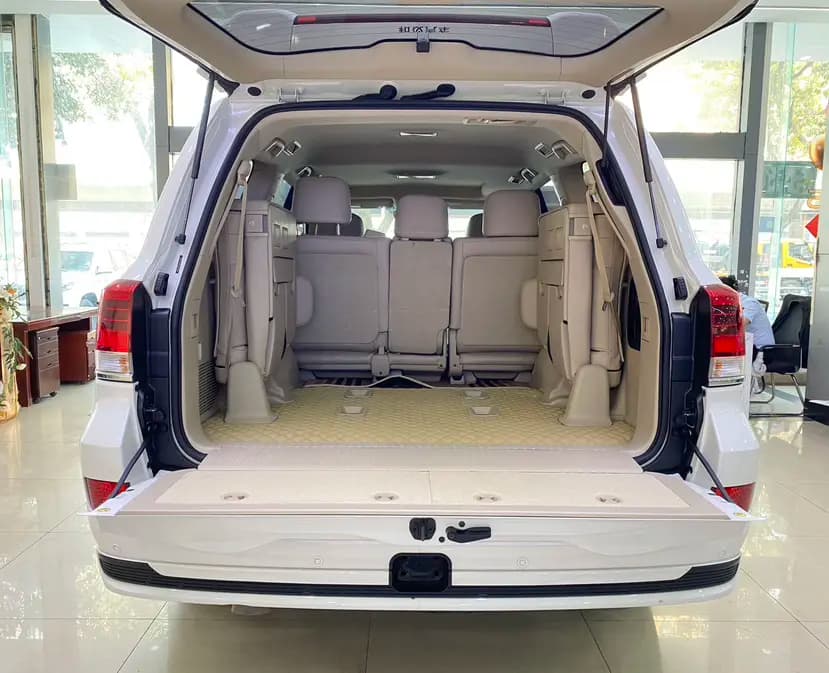 Toyota Land Cruiser 2023 г. 33104 км. — фото 16