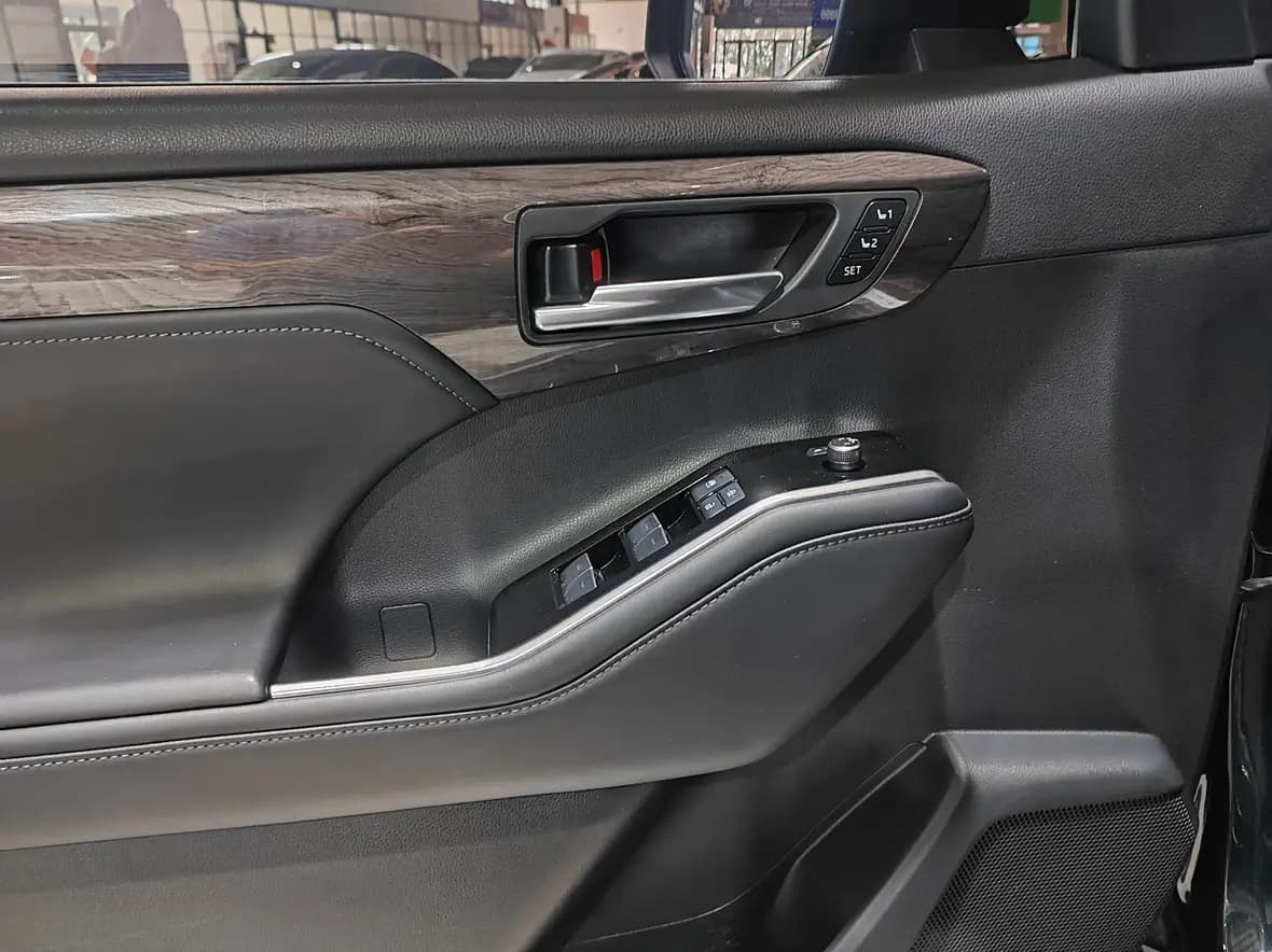 Toyota Highlander 2022 г. 28105 км. — фото 13