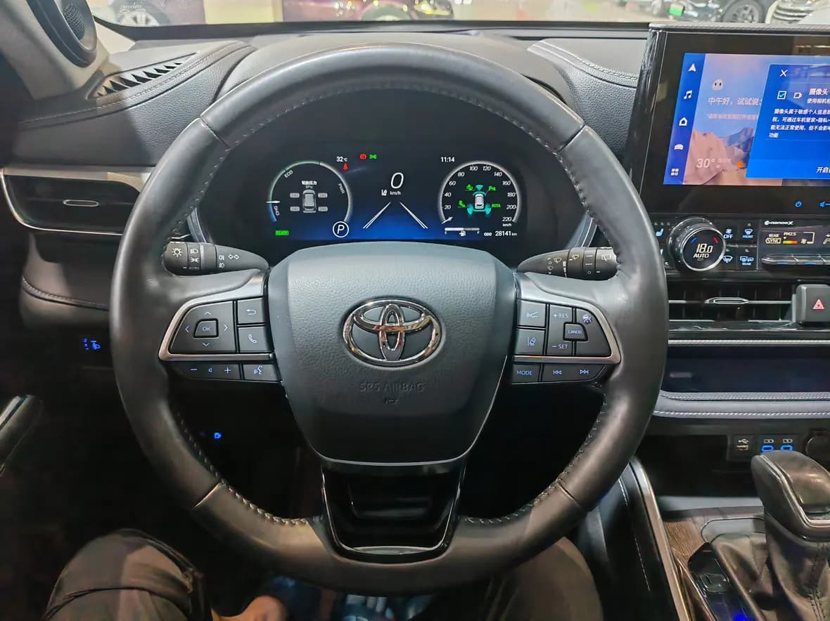 Toyota Highlander 2022 г. 28105 км. — фото 10