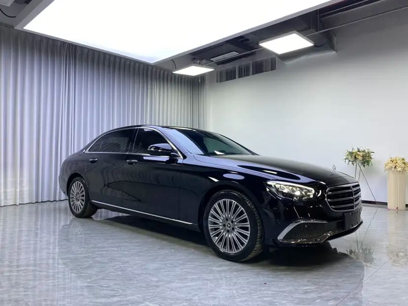 Mercedes-Benz E-Class 2023 г. 36074 км. — фото 3