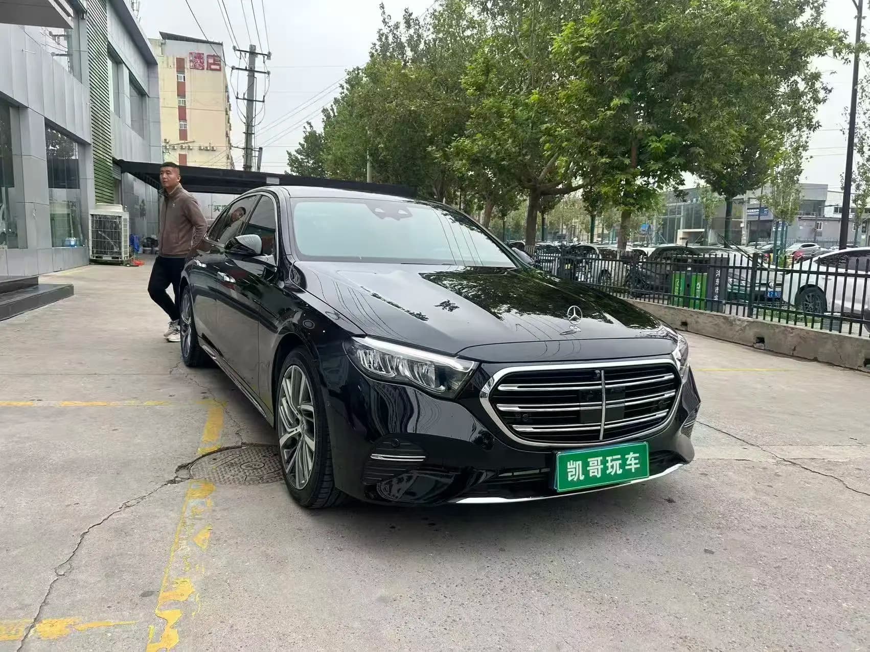 Mercedes-Benz E-Class 2025 г. 34057 км. — фото 3