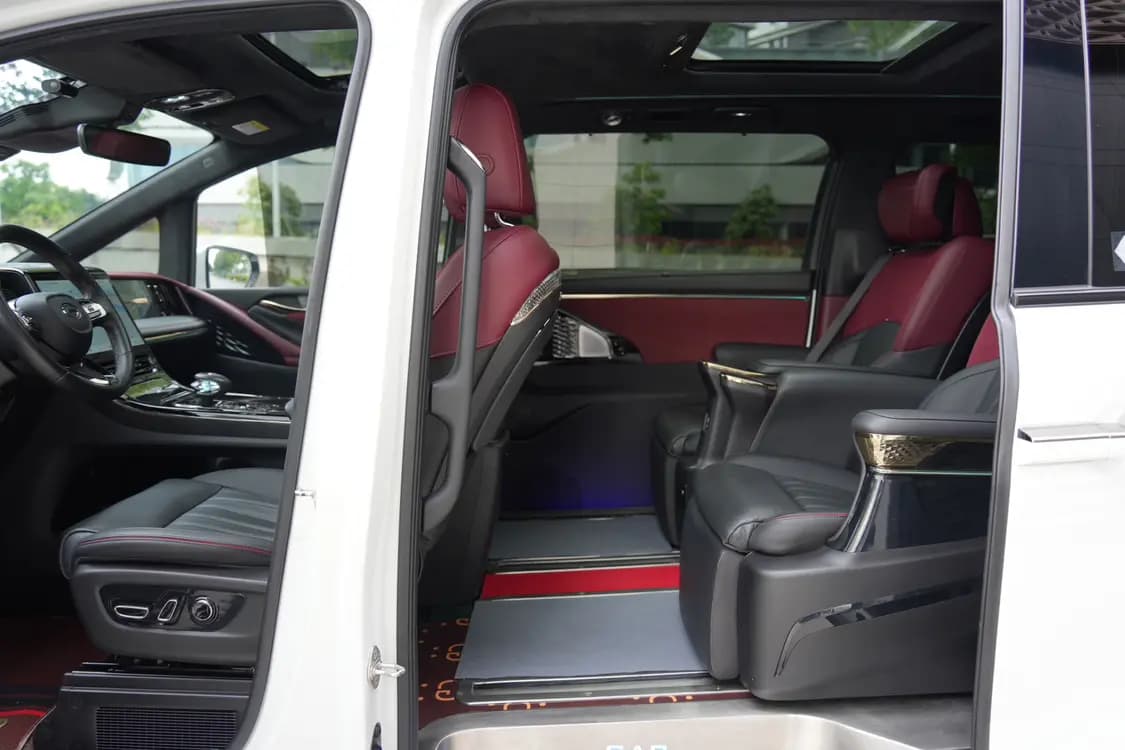GAC Trumpchi M8 2023 г. 70000 км. — фото 10