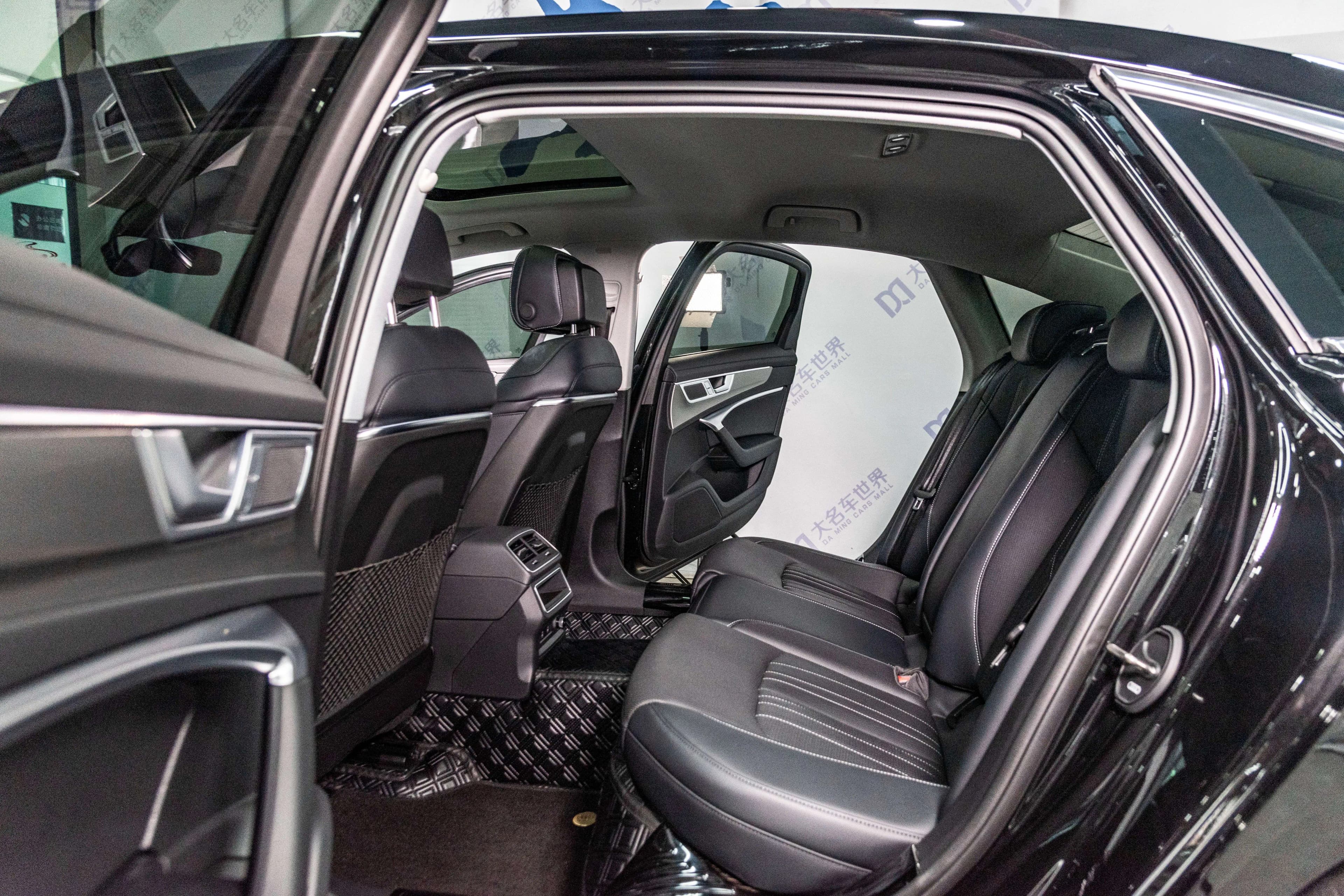 Audi A6L 2024 г. 26145 км. — фото 14