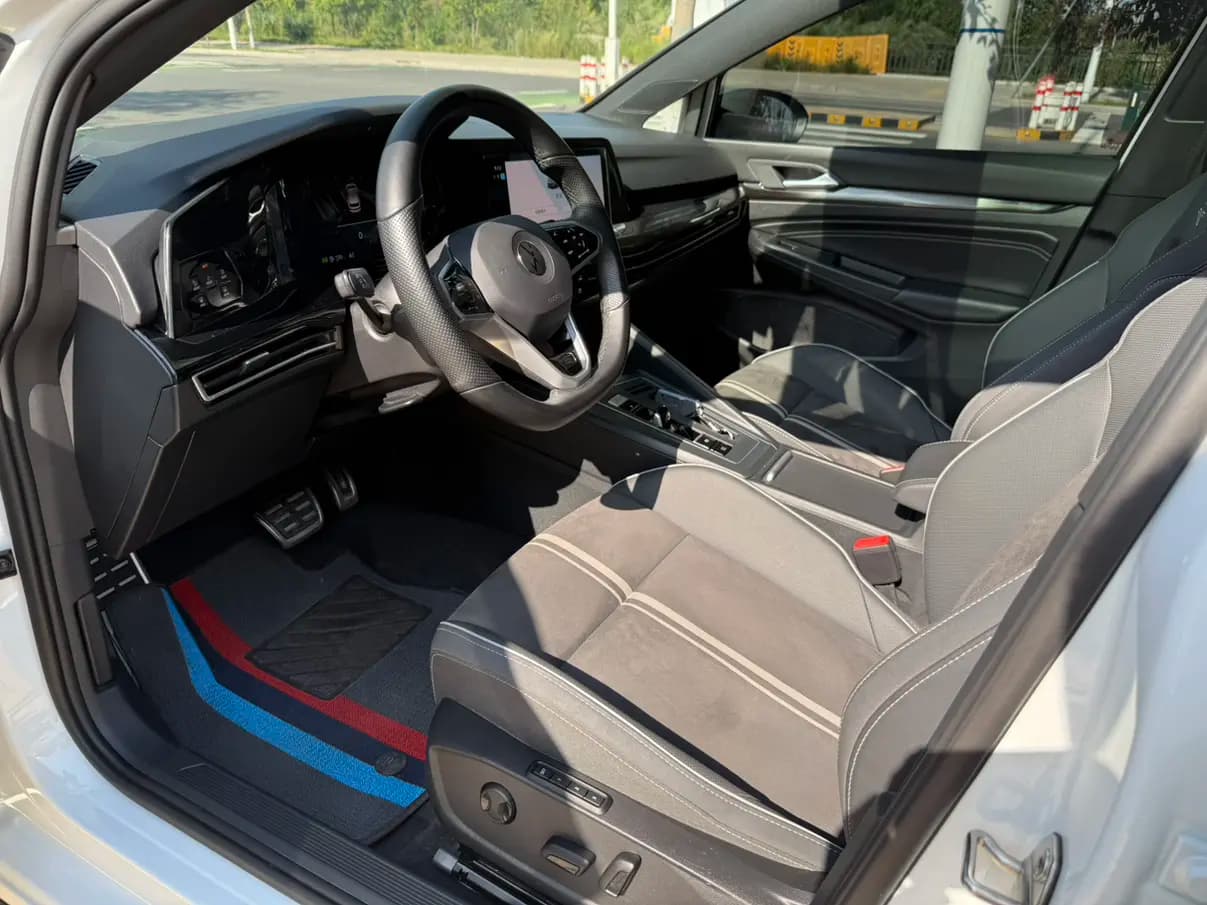 Volkswagen Golf 2022 г. 30104 км. — фото 11
