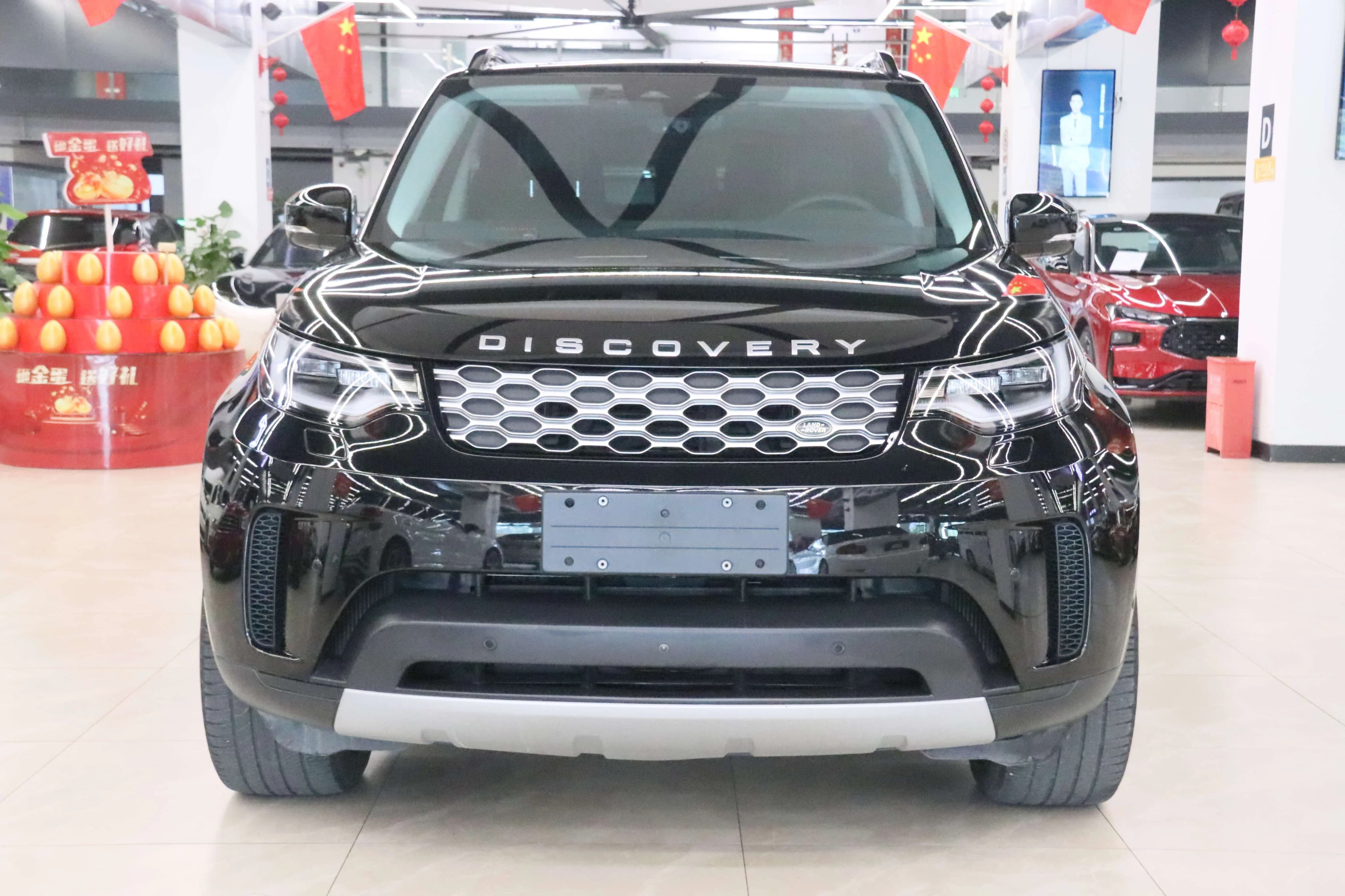 Land Rover Discovery 2024 г. 31778 км. — фото 2