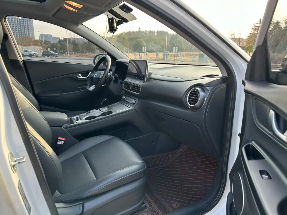 Hyundai Encino pure electric 2021 г. 62069 км. — фото 10