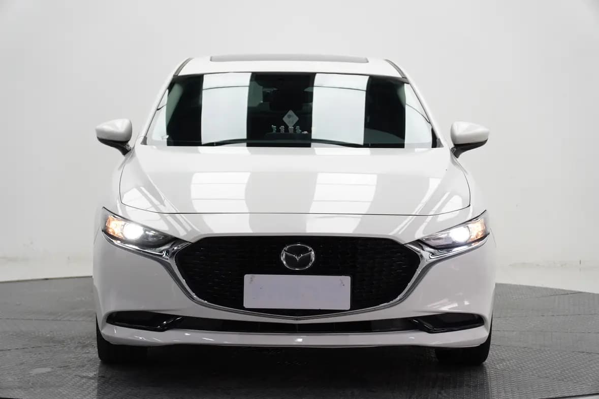 Mazda Axela 2022 г. 32002 км. — фото 2