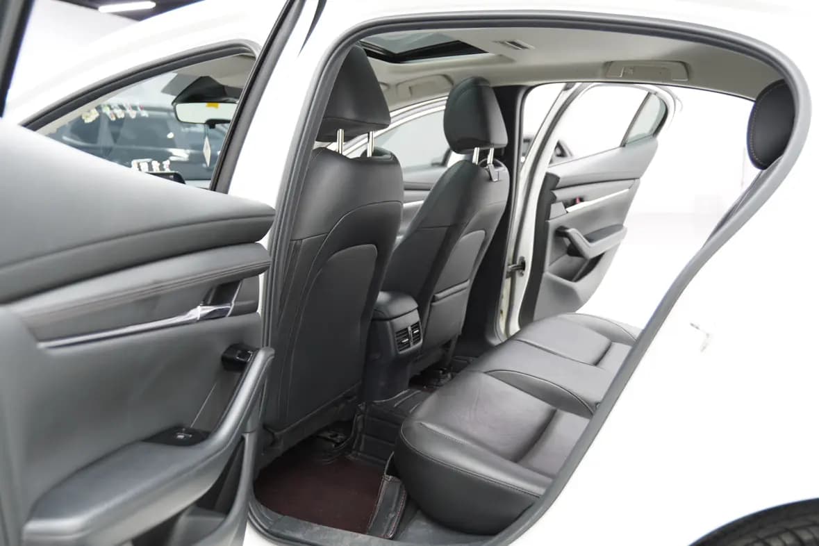 Mazda Axela 2022 г. 32002 км. — фото 20