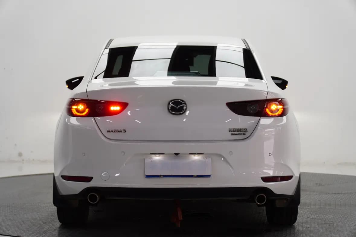 Mazda Axela 2022 г. 32002 км. — фото 5