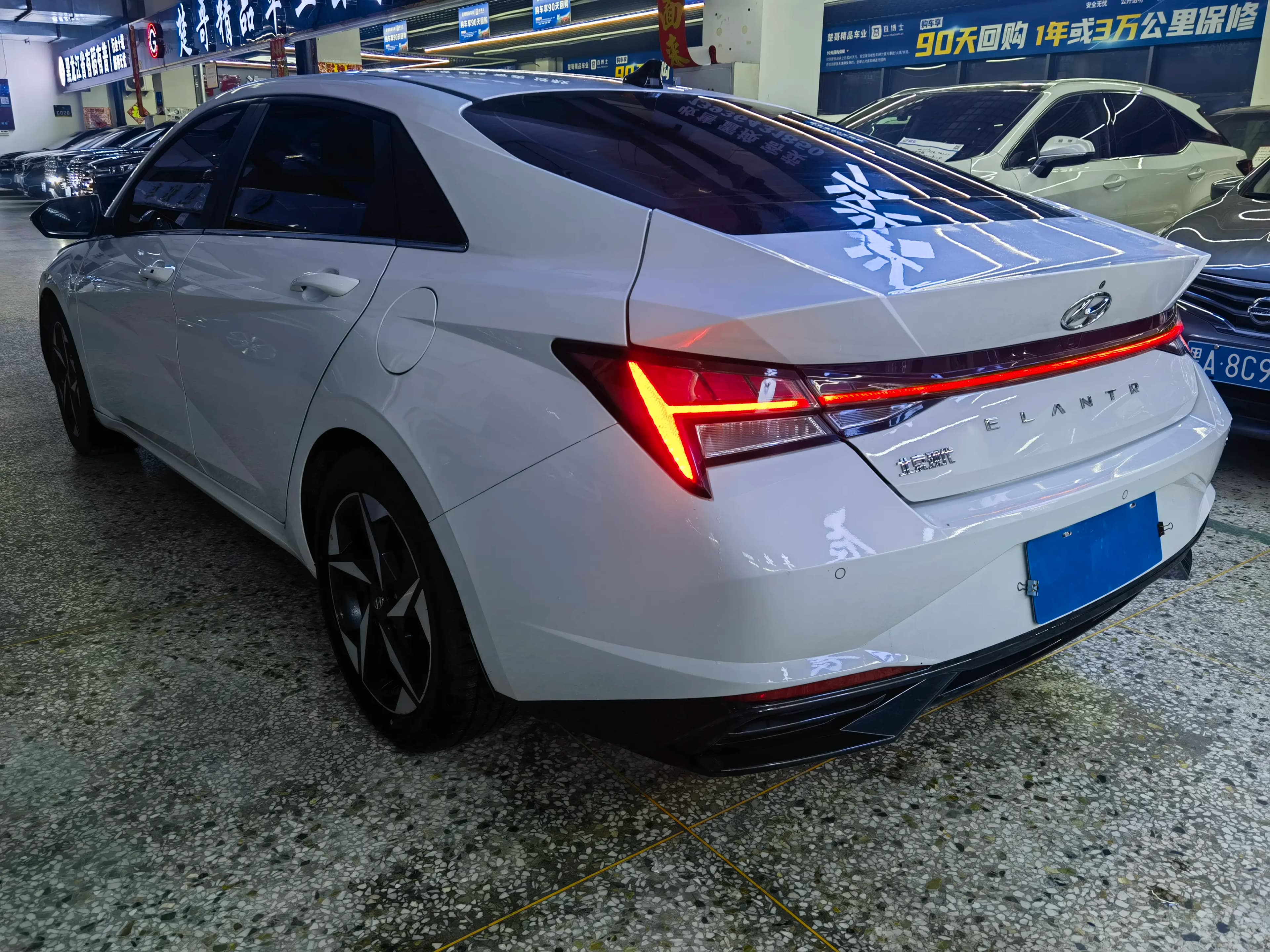 Hyundai Elantra 2021 г. 66056 км. — фото 4