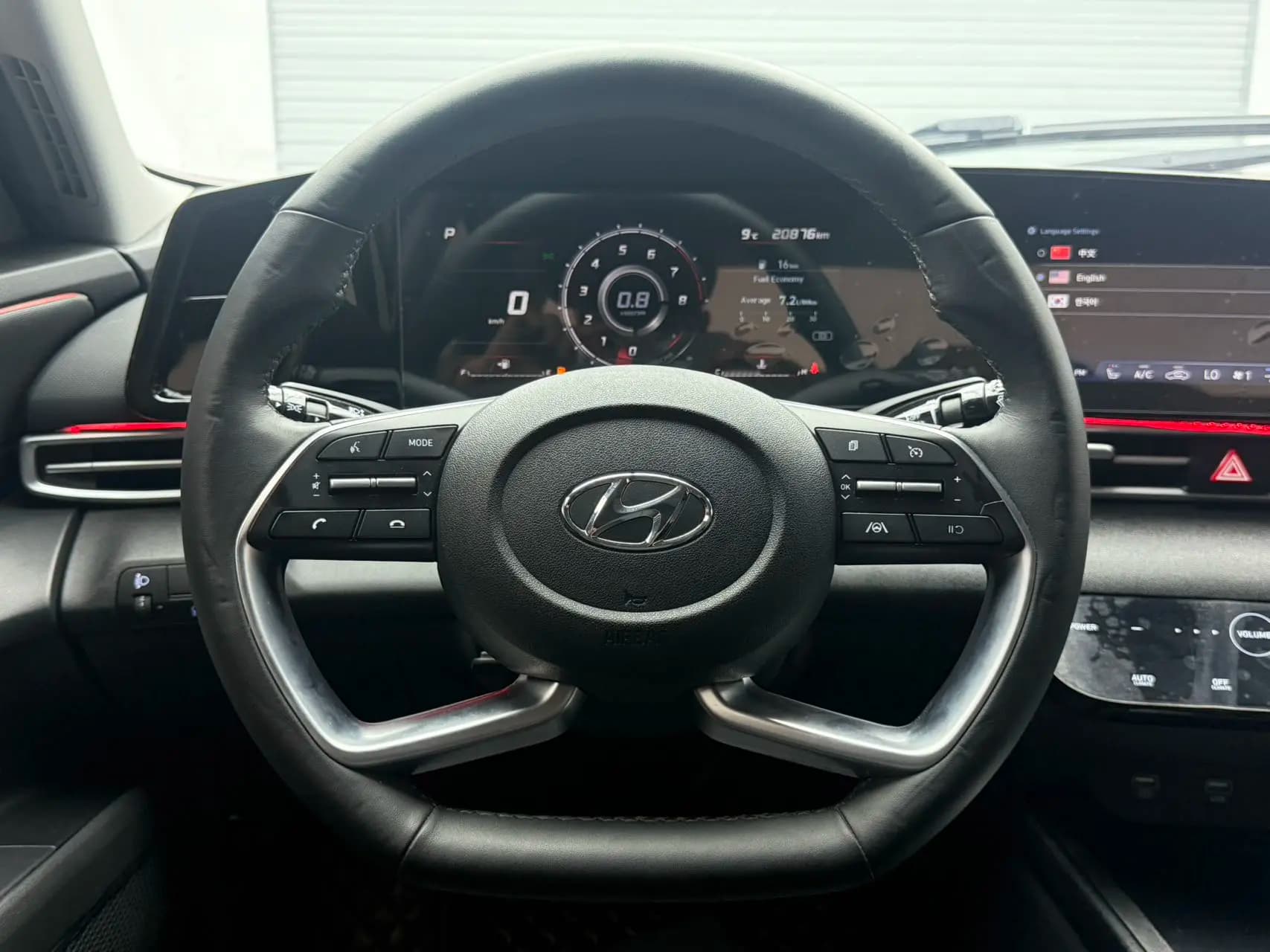 Hyundai Elantra 2022 г. 20057 км. — фото 18