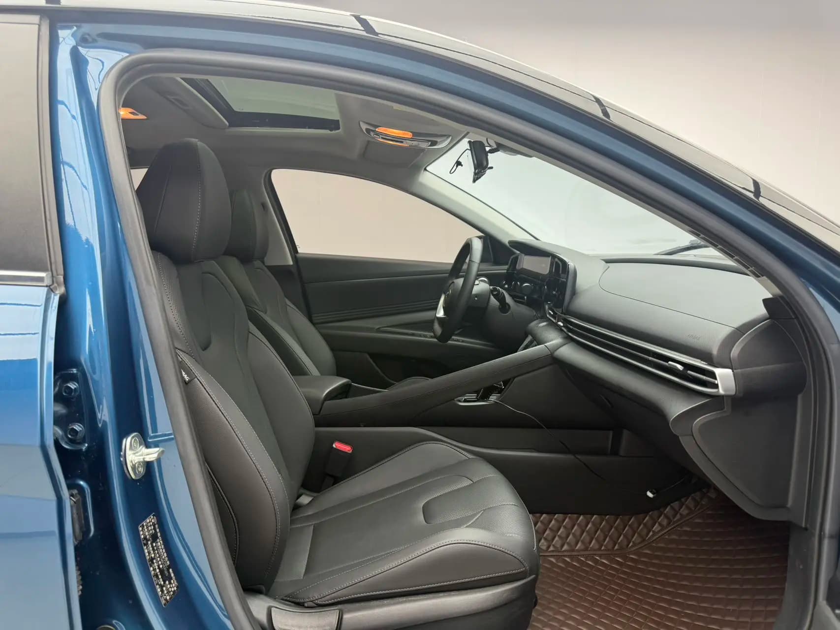 Hyundai Elantra 2022 г. 20057 км. — фото 20