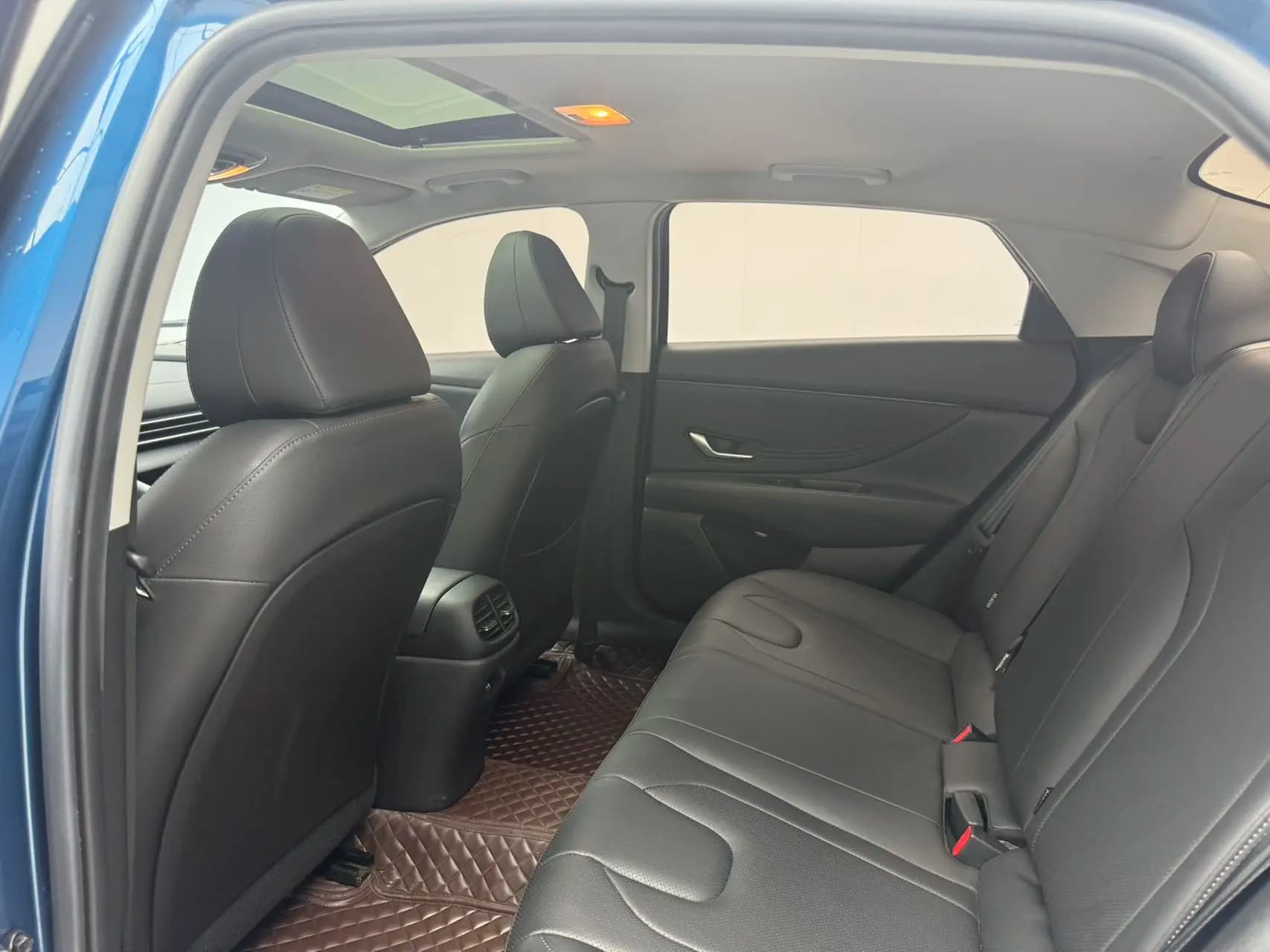 Hyundai Elantra 2022 г. 20057 км. — фото 21