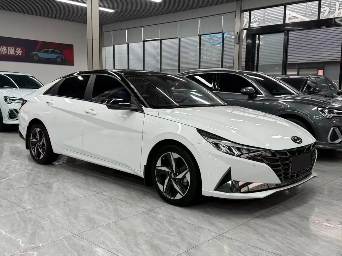 Hyundai Elantra 2022 г. 16058 км. — фото 3