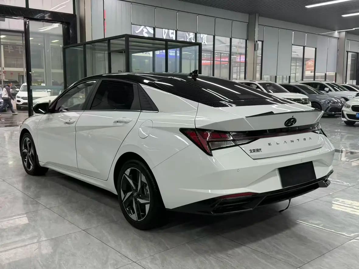 Hyundai Elantra 2022 г. 16058 км. — фото 4