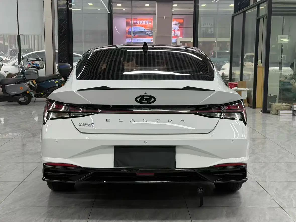 Hyundai Elantra 2022 г. 16058 км. — фото 5