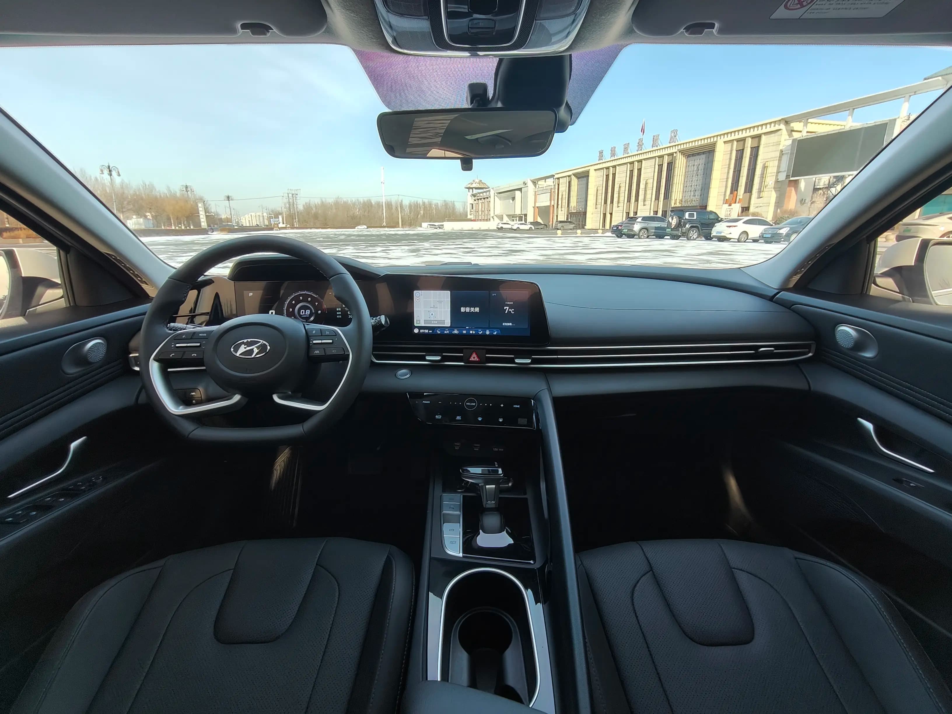 Hyundai Elantra 2022 г. 14060 км. — фото 7