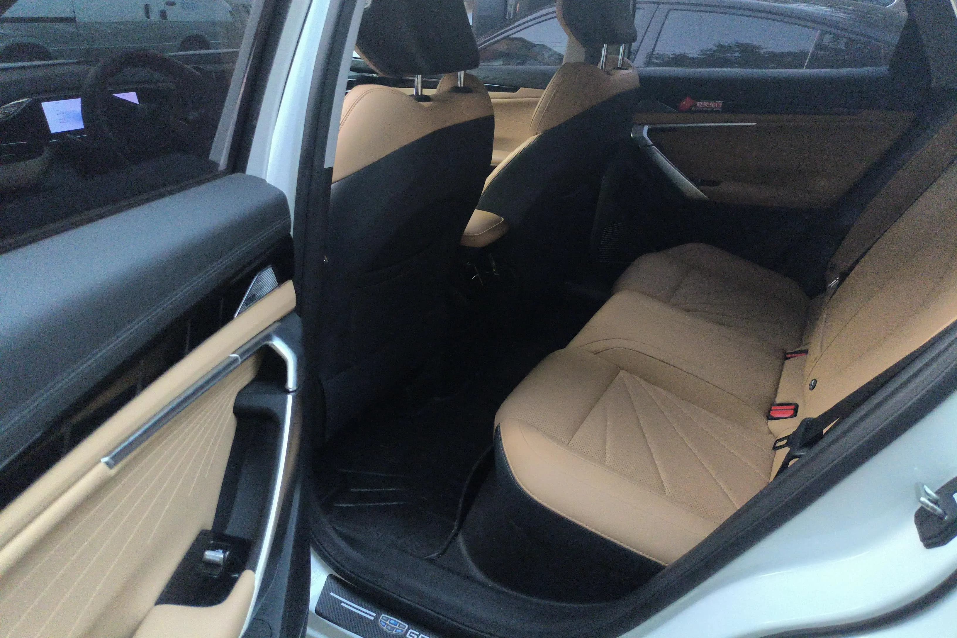 Geely Atlas L 2023 г. 56204 км. — фото 15