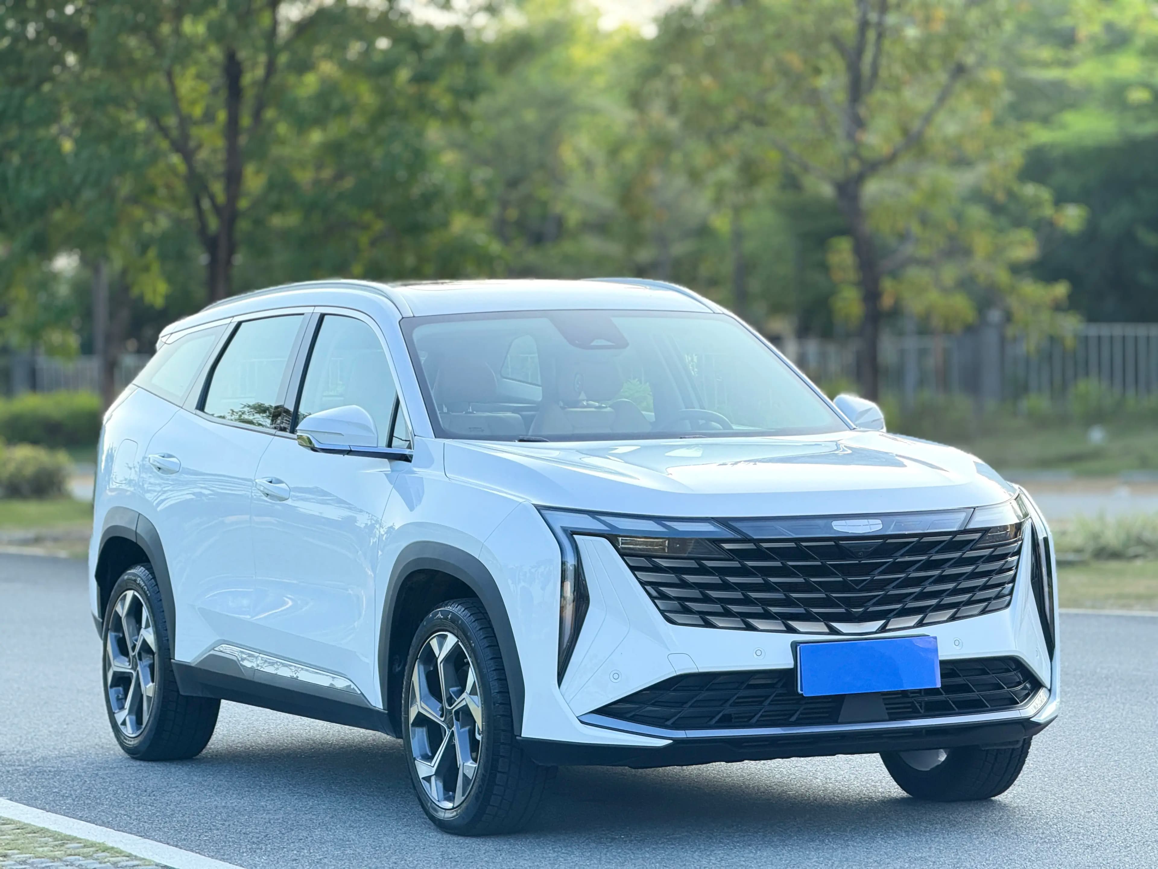 Geely Atlas L 2024 г. 20105 км. — фото 3