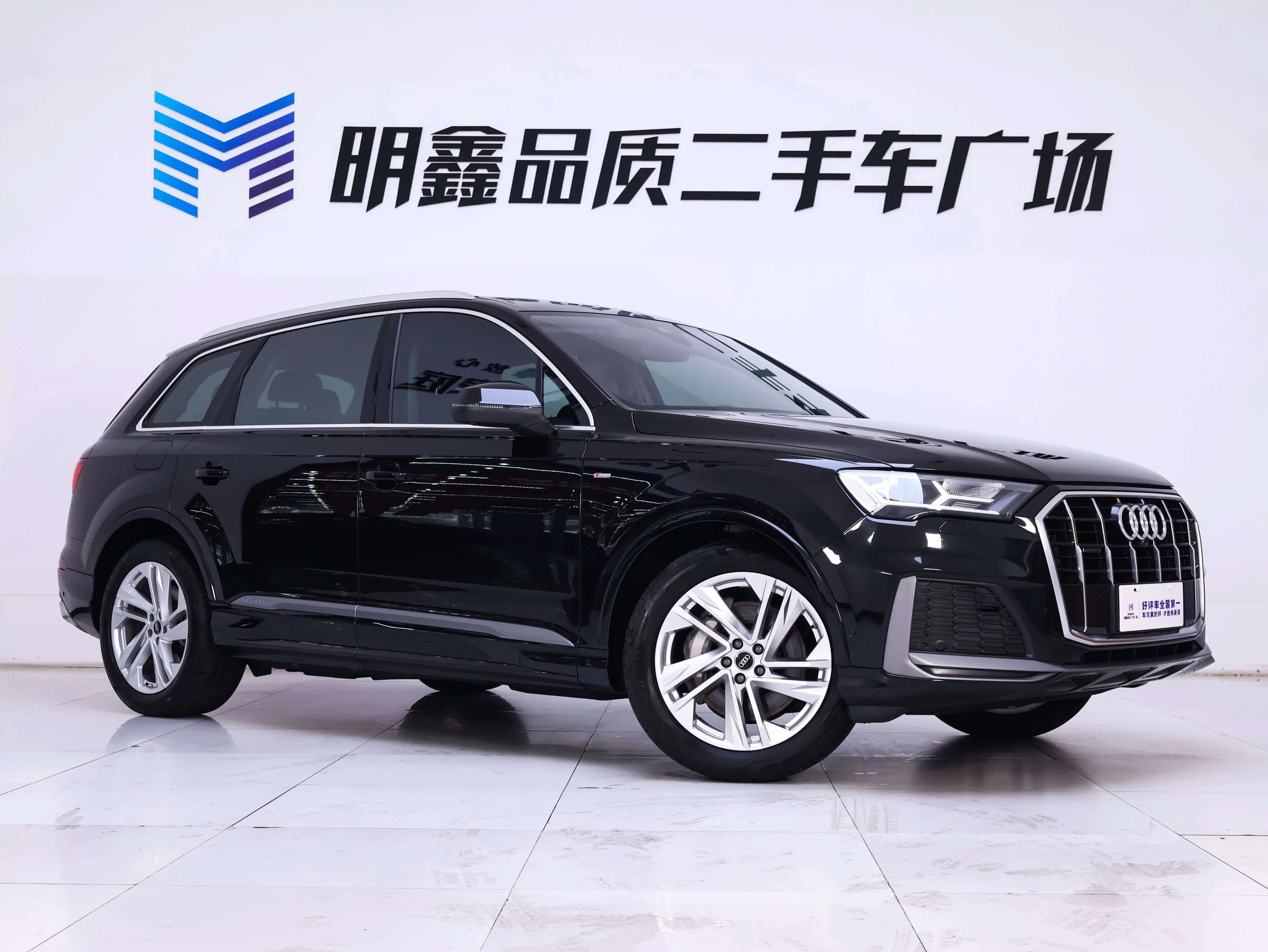 Audi Q7 2023 г. 12637 км. — фото 2