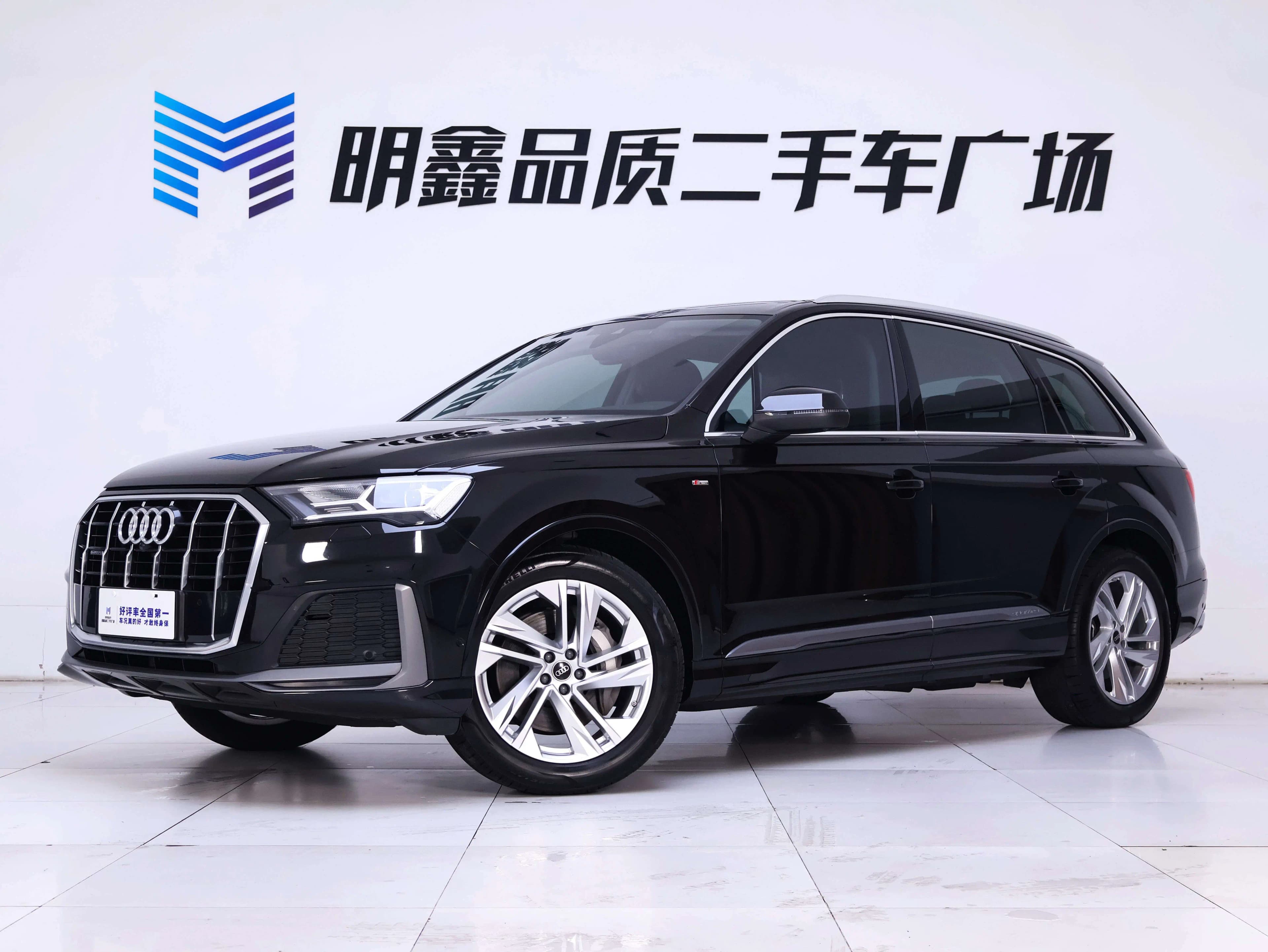Audi Q7 2023 г. 12637 км. — фото 11