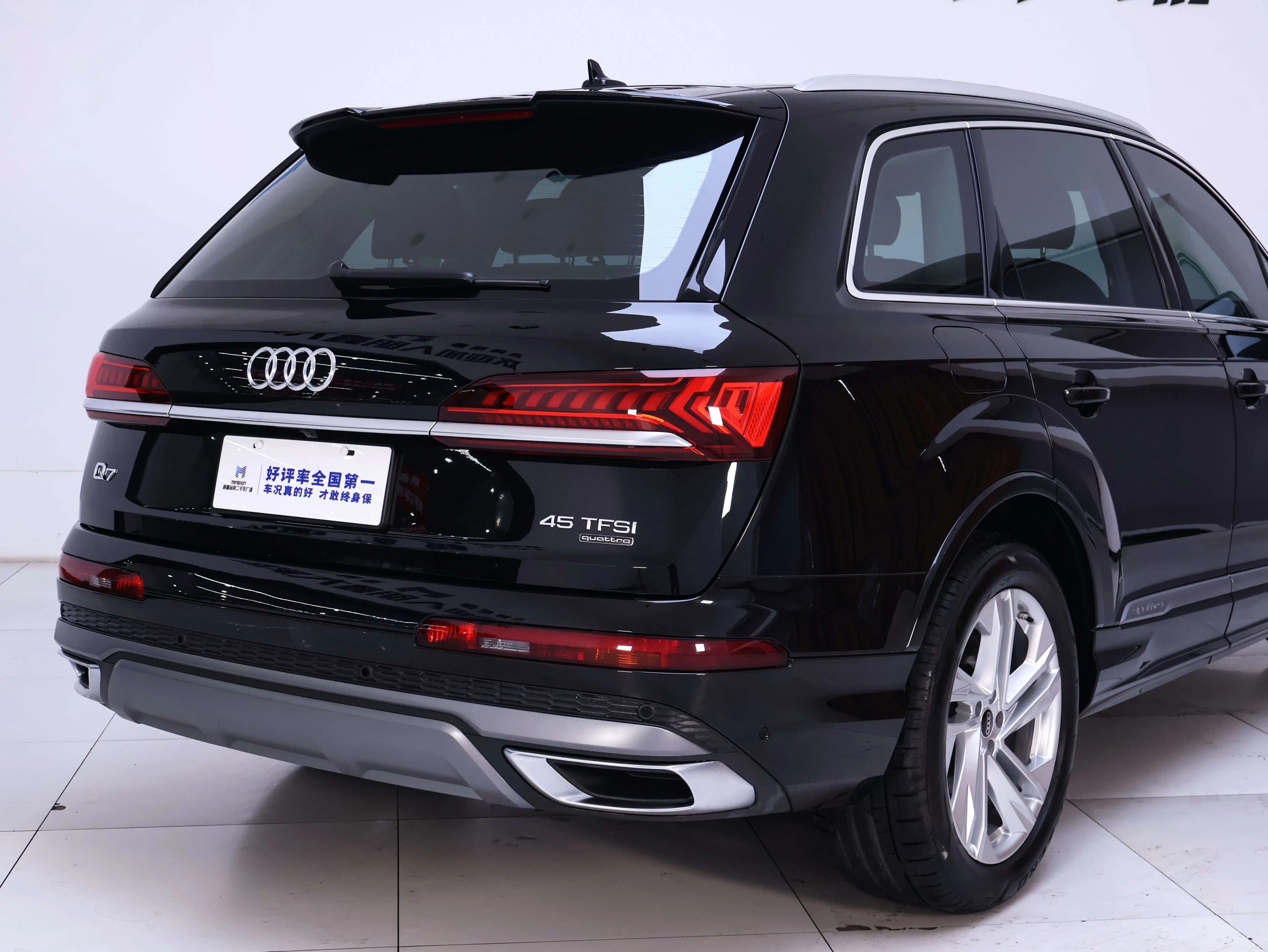 Audi Q7 2023 г. 12637 км. — фото 12