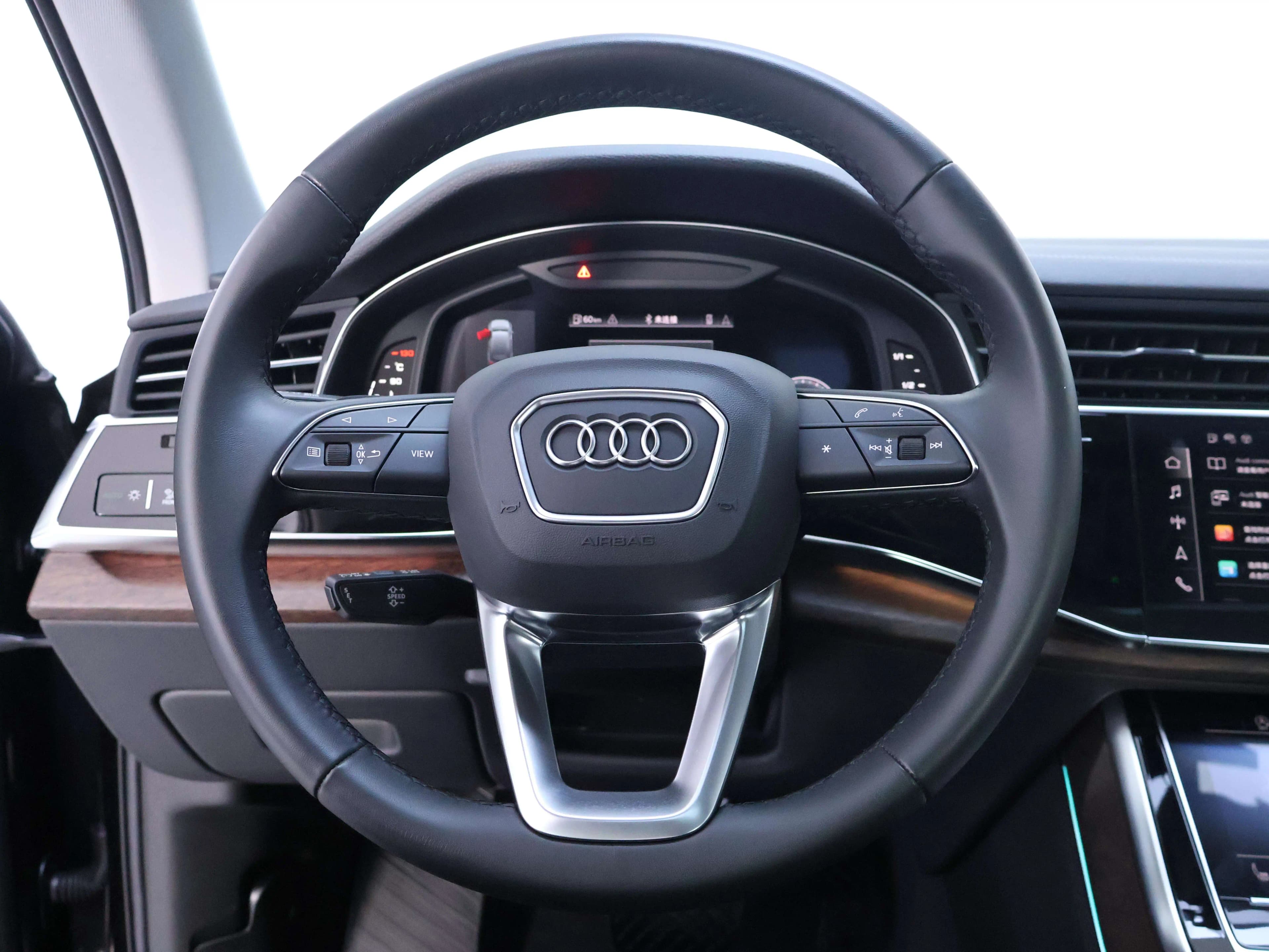 Audi Q7 2023 г. 12637 км. — фото 16