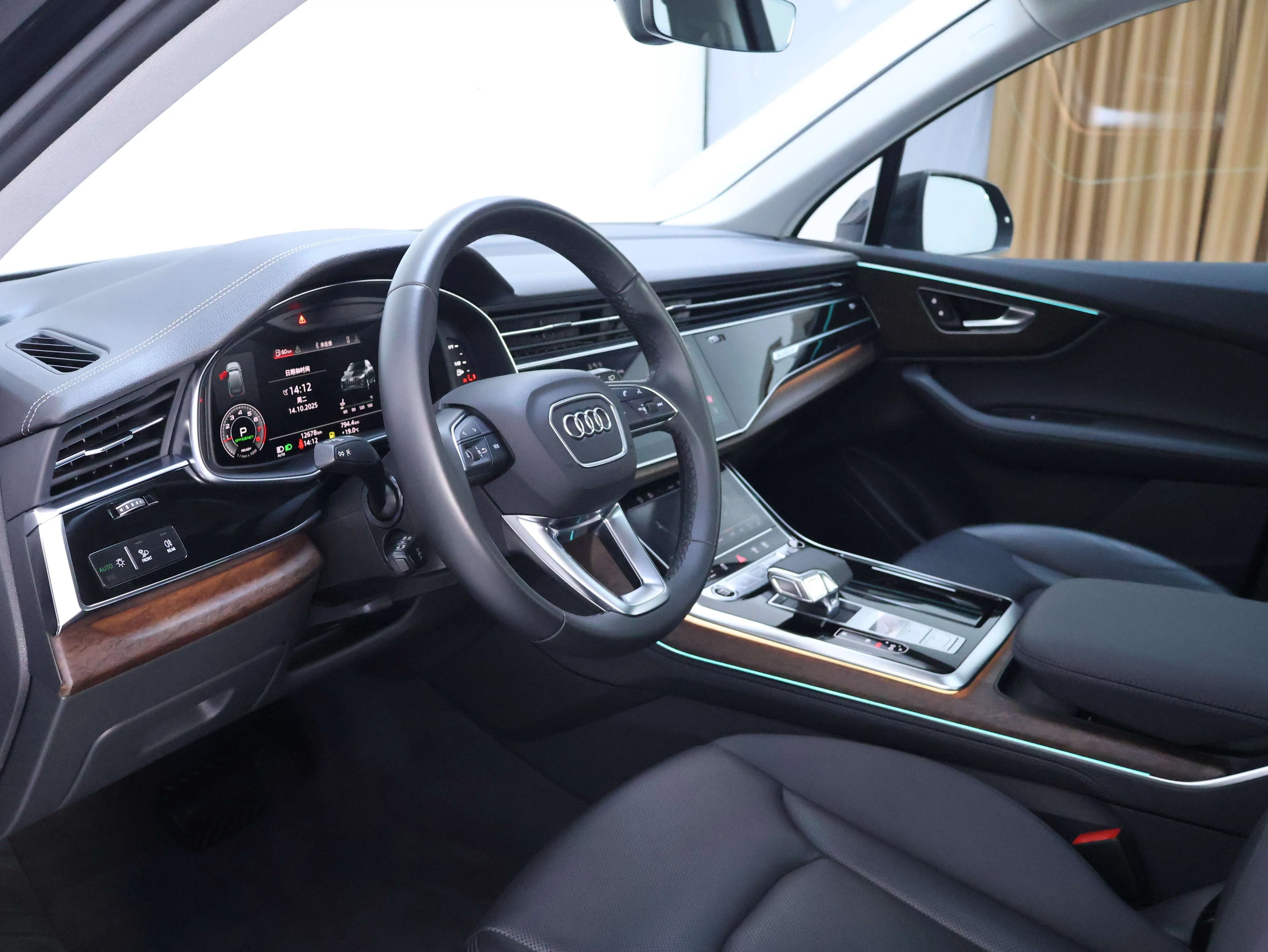 Audi Q7 2023 г. 12637 км. — фото 20