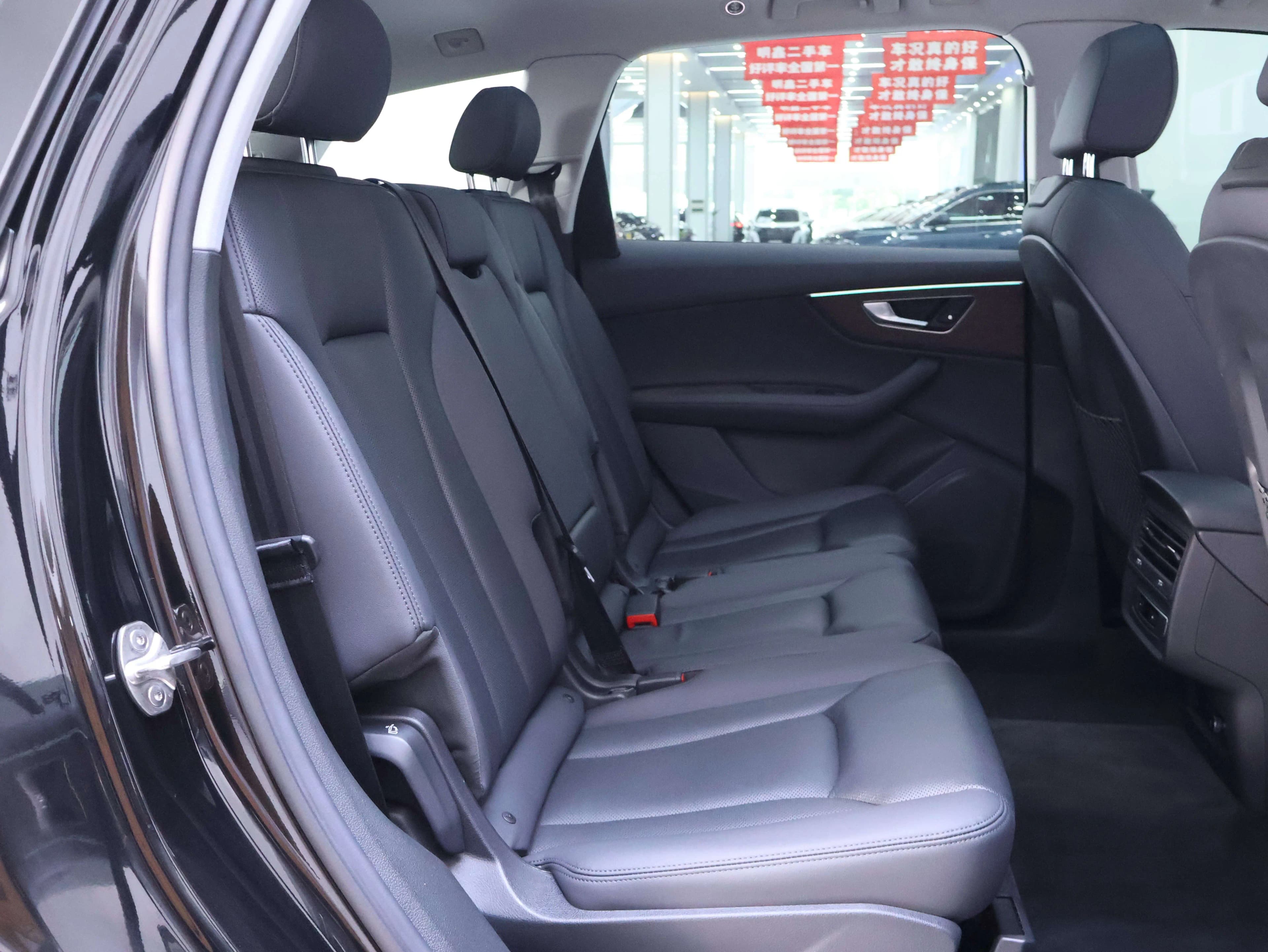 Audi Q7 2023 г. 12637 км. — фото 22