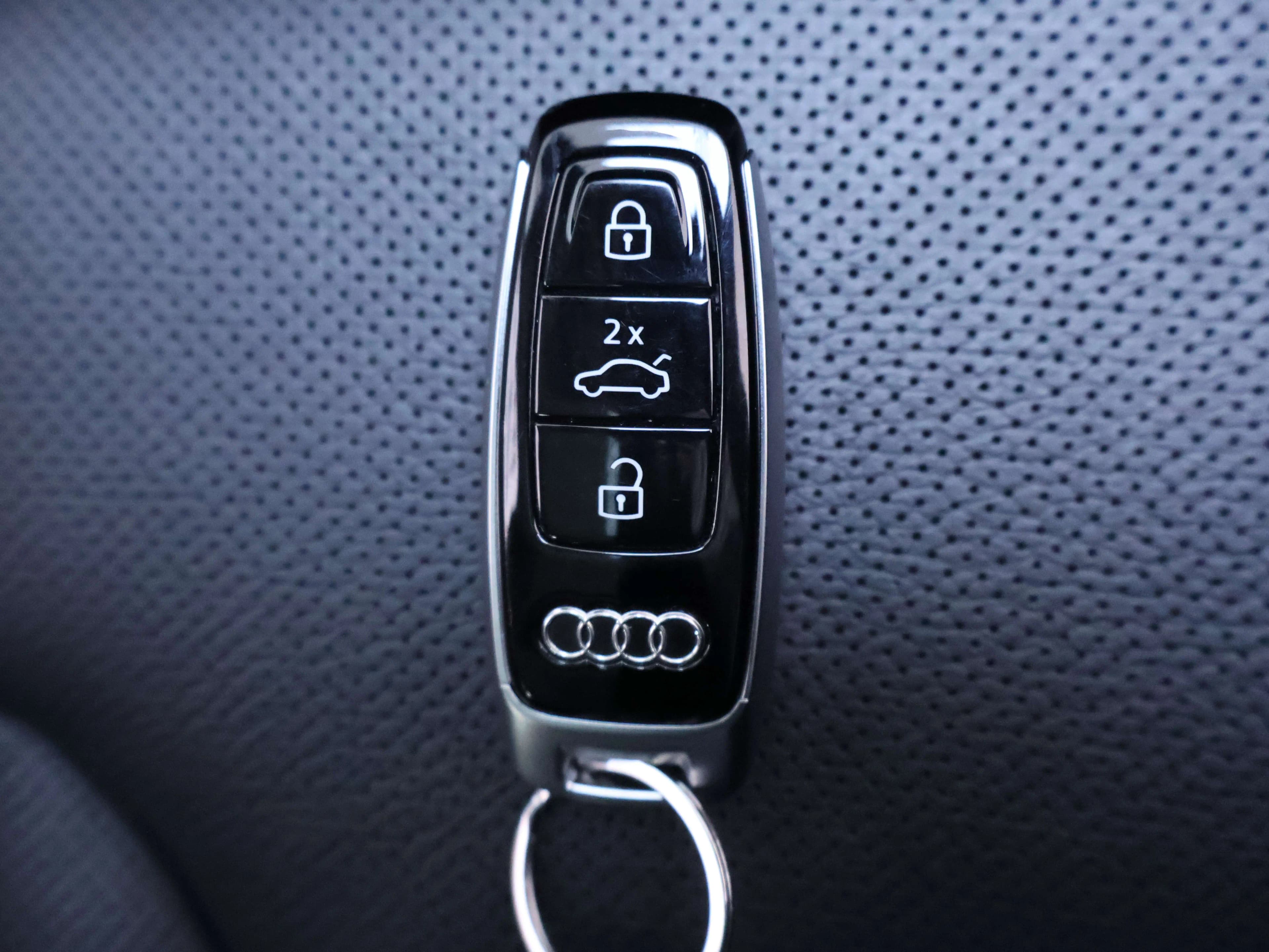 Audi Q7 2023 г. 12637 км. — фото 6