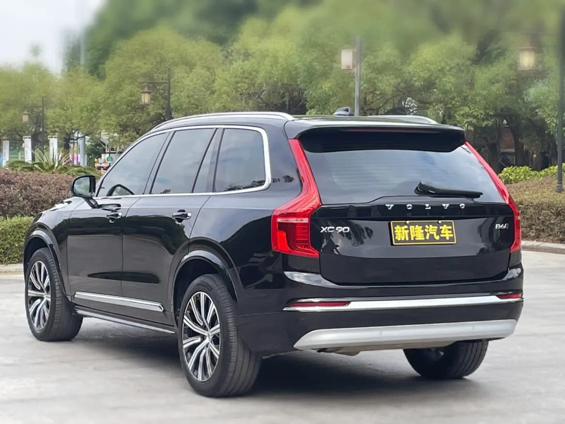 Volvo XC90 2022 г. 79065 км. — фото 12