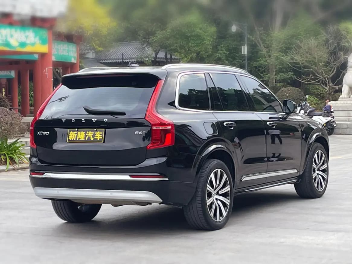 Volvo XC90 2022 г. 79065 км. — фото 7